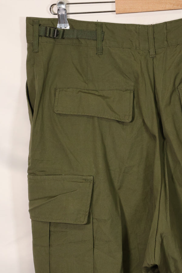 1967 年全新库存第三代非防撕裂丛林迷彩裤（无尺码标签）