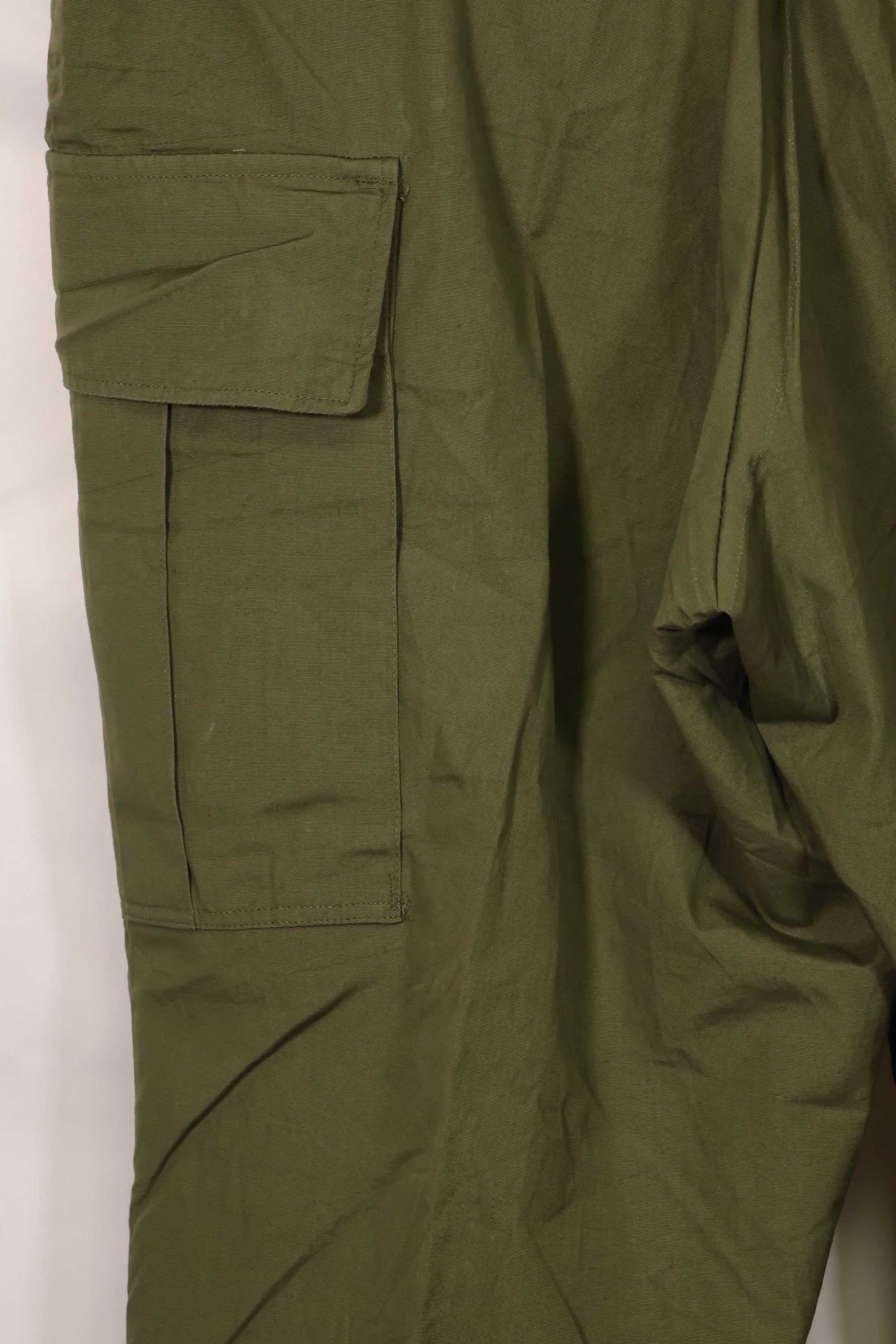 1967 年全新库存第三代非防撕裂丛林迷彩裤（无尺码标签）