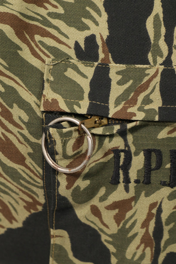 正品本地制造的Zig Zag虎纹图案包，二手