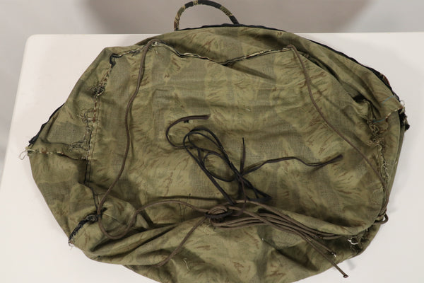 正品本地制造的Zig Zag虎纹图案包，二手