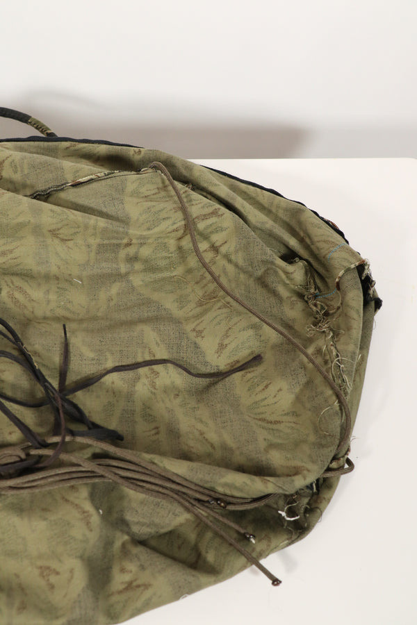 正品本地制造的Zig Zag虎纹图案包，二手