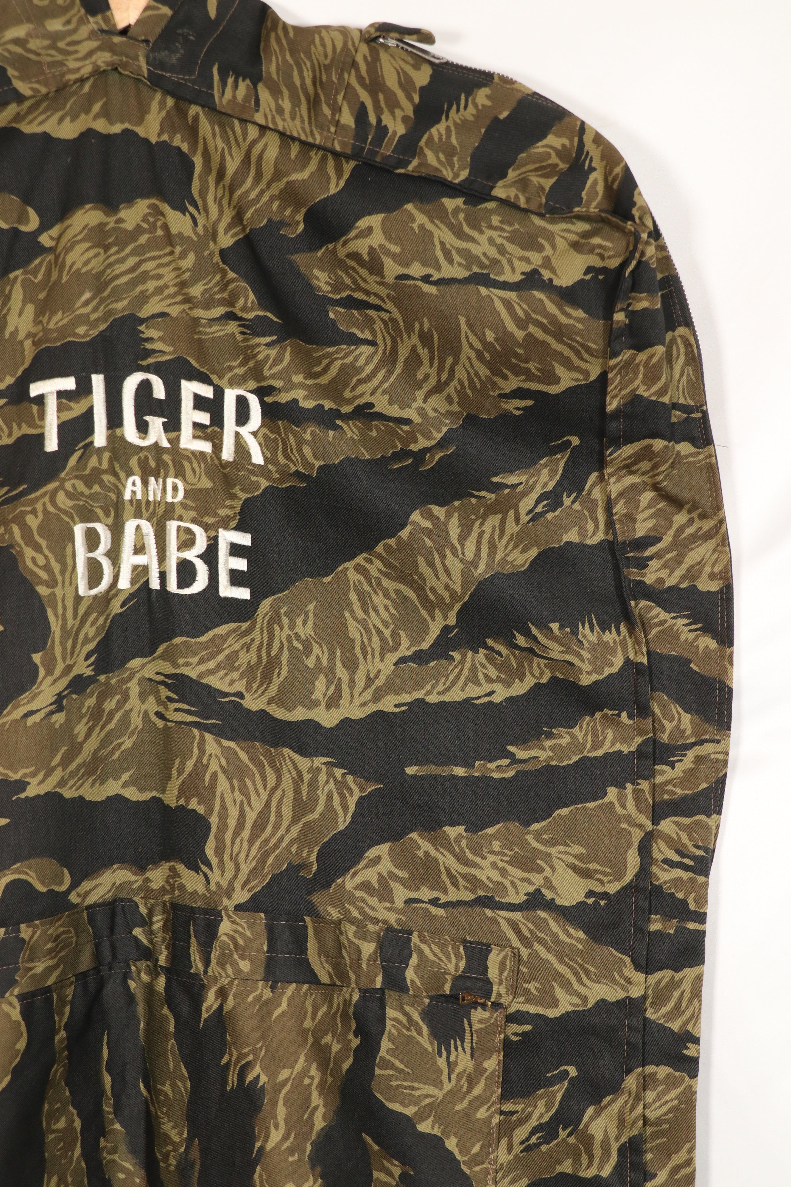 正品 Zig Zag 虎纹西装包，二手