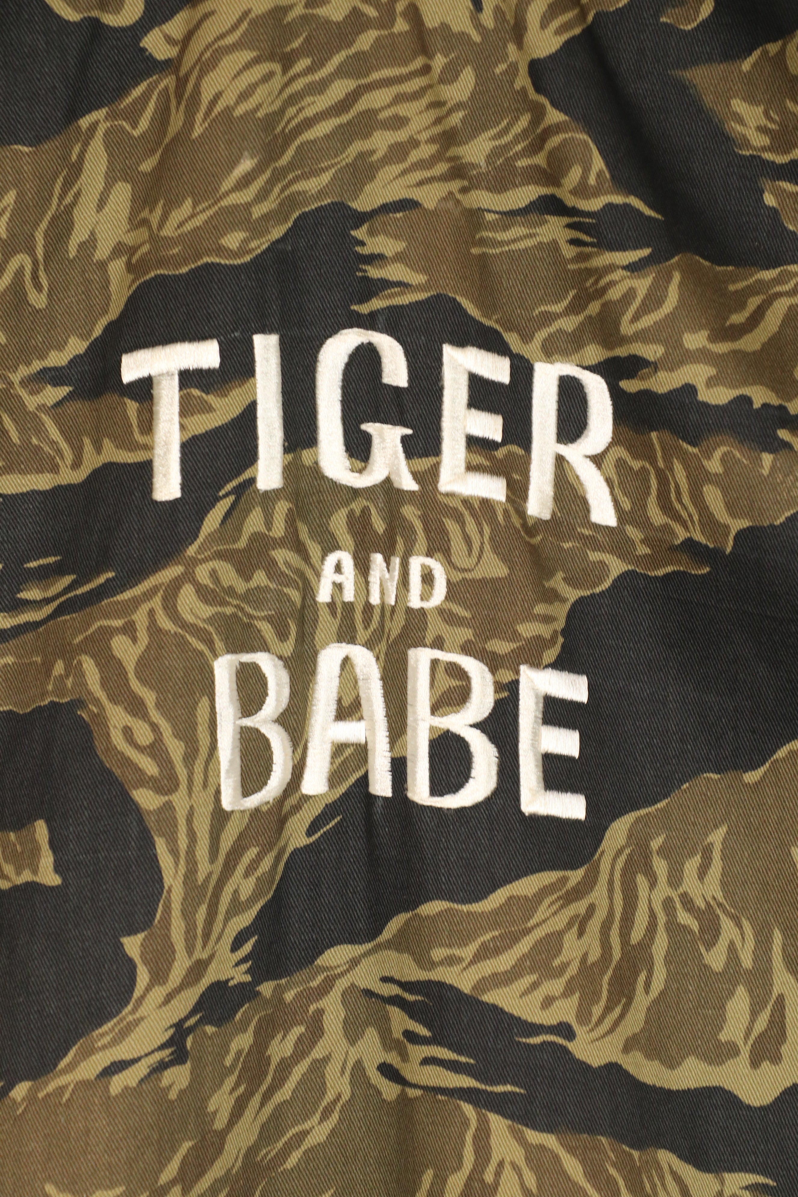 正品 Zig Zag 虎纹西装包，二手