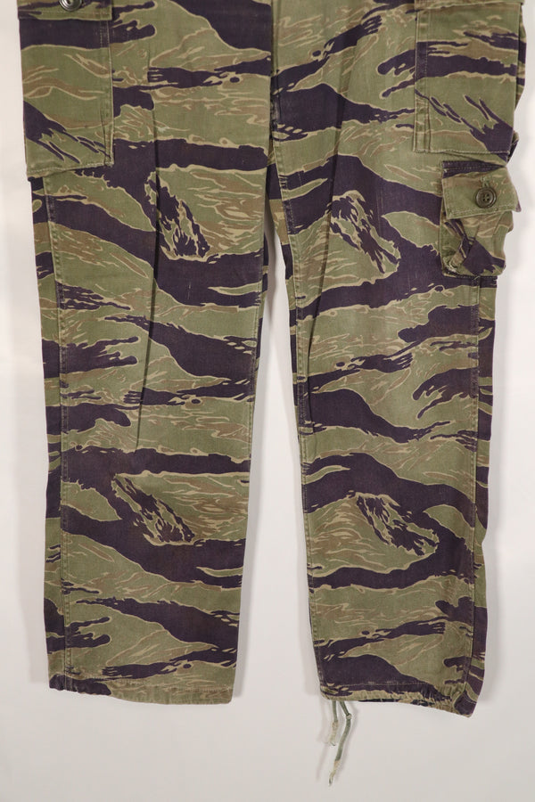 正品经典虎纹图案裤子，二手，有修补痕迹