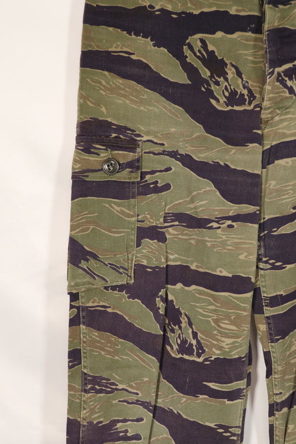 正品经典虎纹图案裤子，二手，有修补痕迹