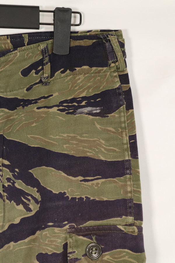 正品经典虎纹图案裤子，二手，有修补痕迹