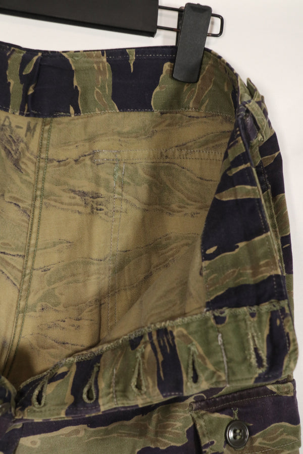 正品经典虎纹图案裤子，二手，有修补痕迹