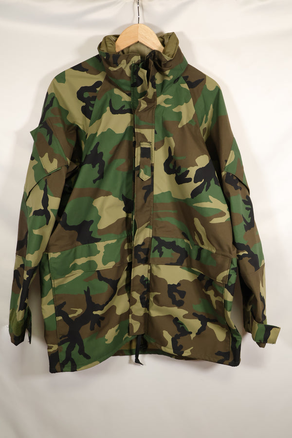 1997年会計　M-R　アメリカ軍　ウッドランド迷彩　ECWCS　Gen1 ゴアテックス　パーカー　中古品