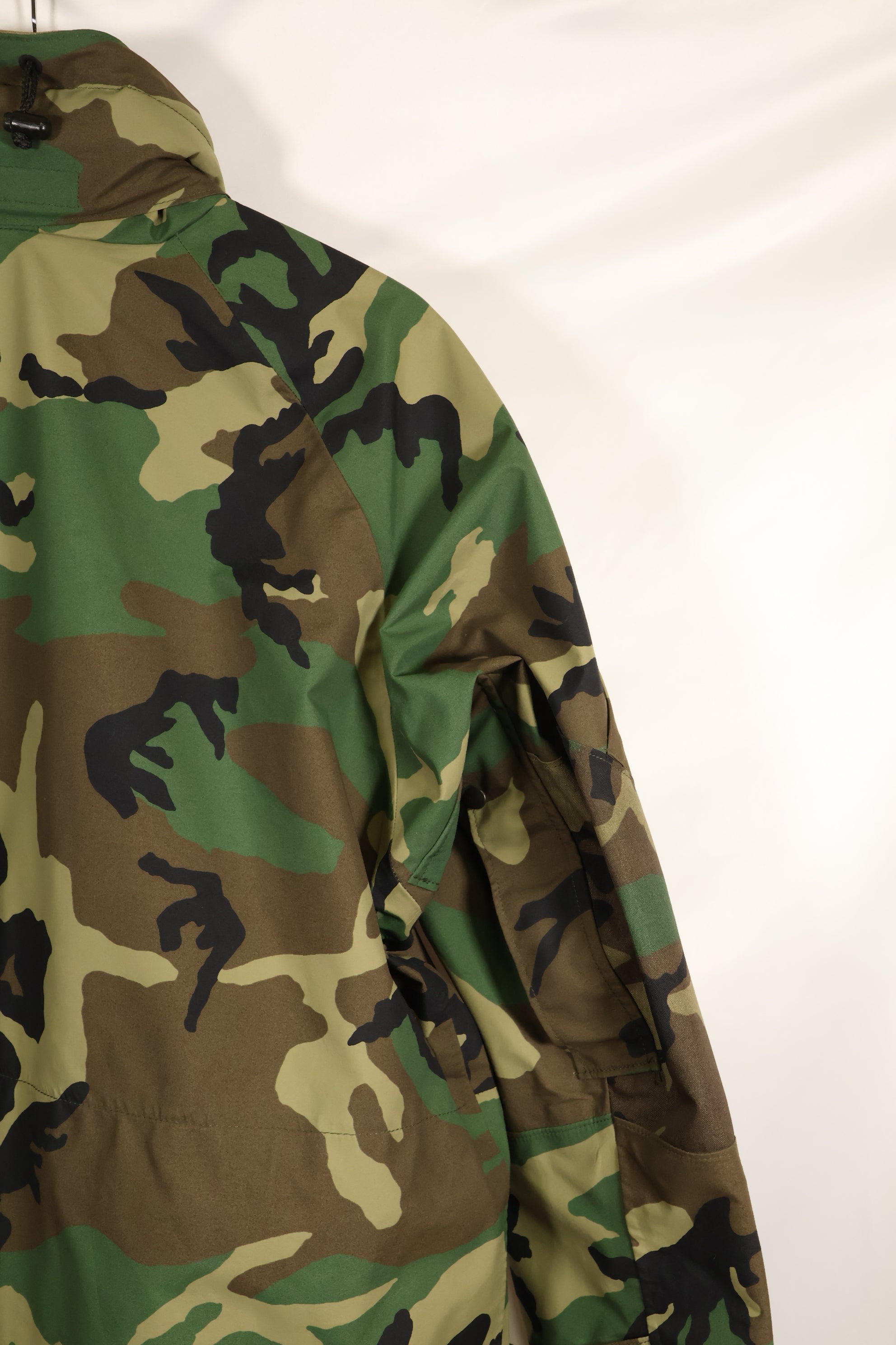 1997年会計　M-R　アメリカ軍　ウッドランド迷彩　ECWCS　Gen1 ゴアテックス　パーカー　中古品