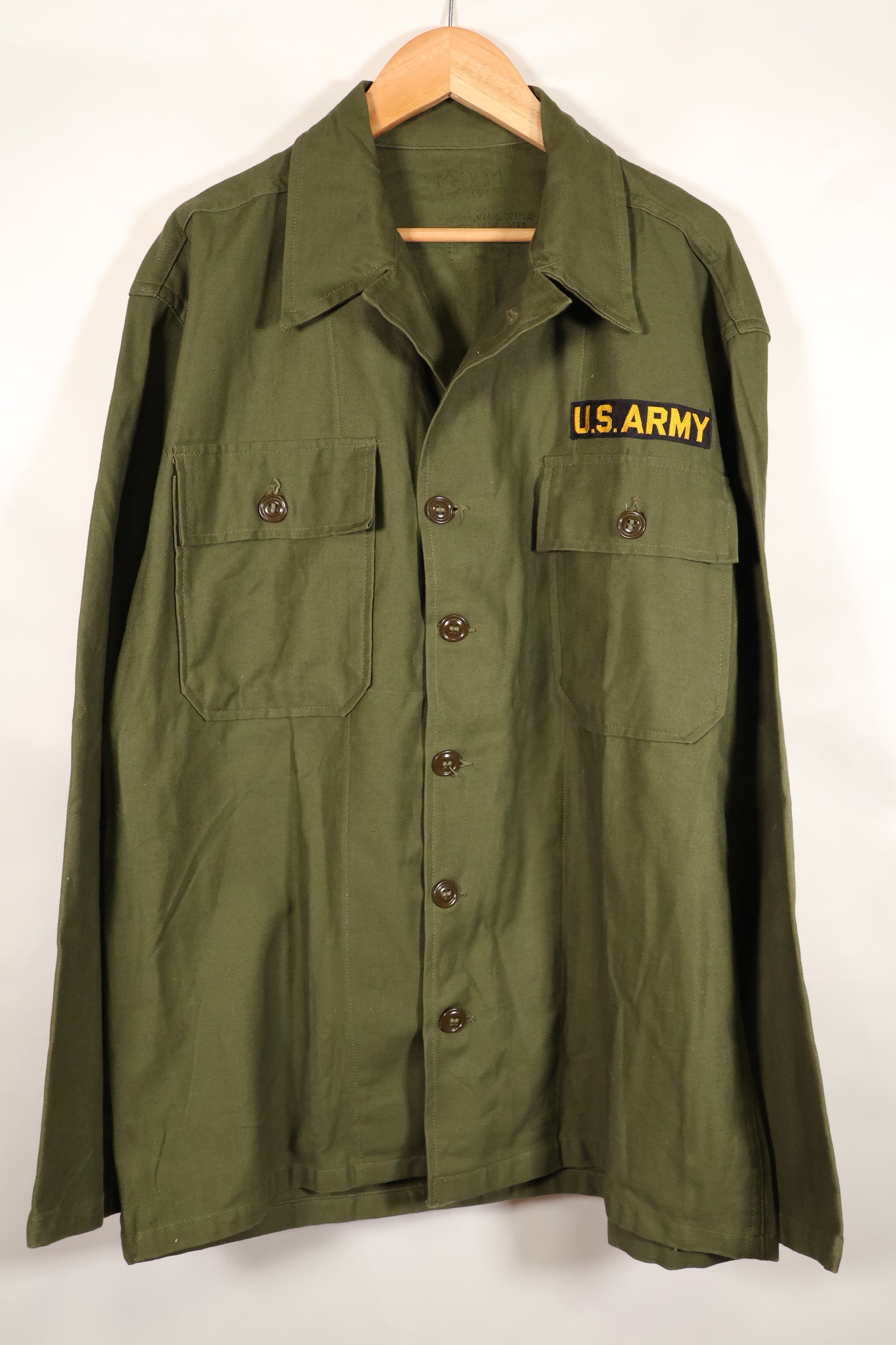 1950年代後半　MEDIUM　アメリカ軍　初期型　OG-107　ユーティリティシャツ　テープ初付　中古品