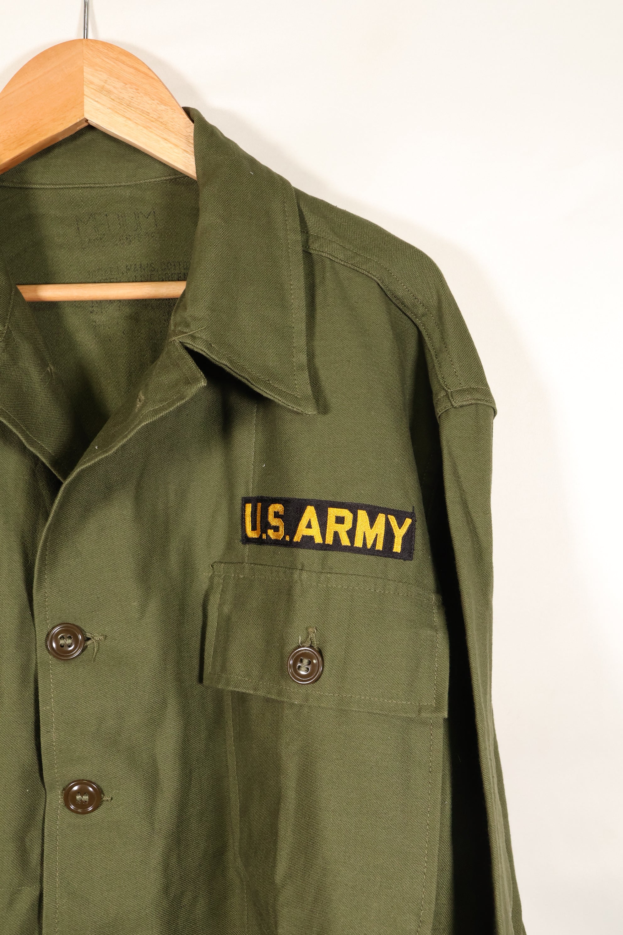 1950年代後半　MEDIUM　アメリカ軍　初期型　OG-107　ユーティリティシャツ　テープ初付　中古品