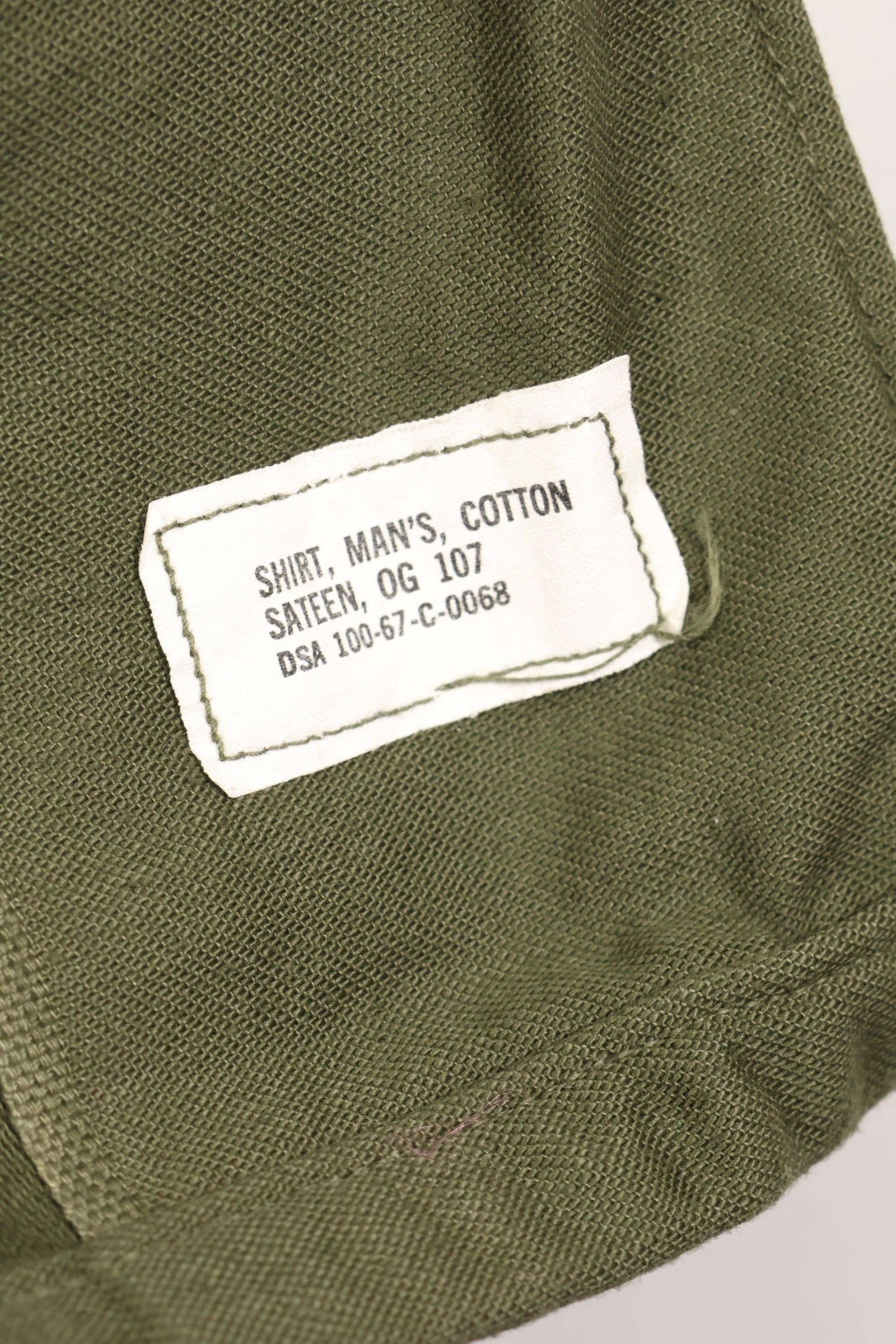 1967年契約　16 1/2 x 36　アメリカ軍　OG-107　ユーティリティシャツ　状態良い　中古品