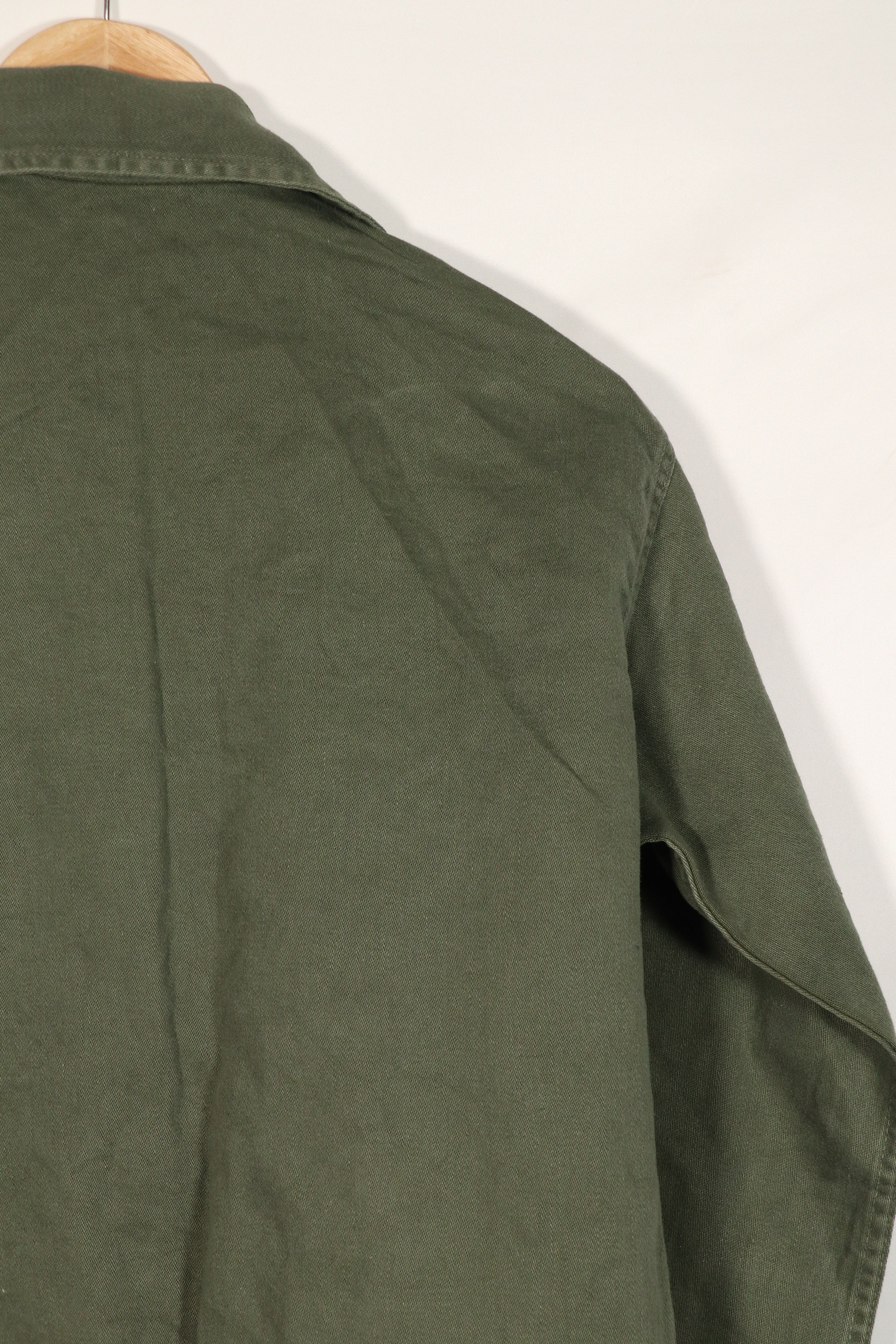 正品美军 OG-107 军用衬衫，带徽章，二手，邮购自买家