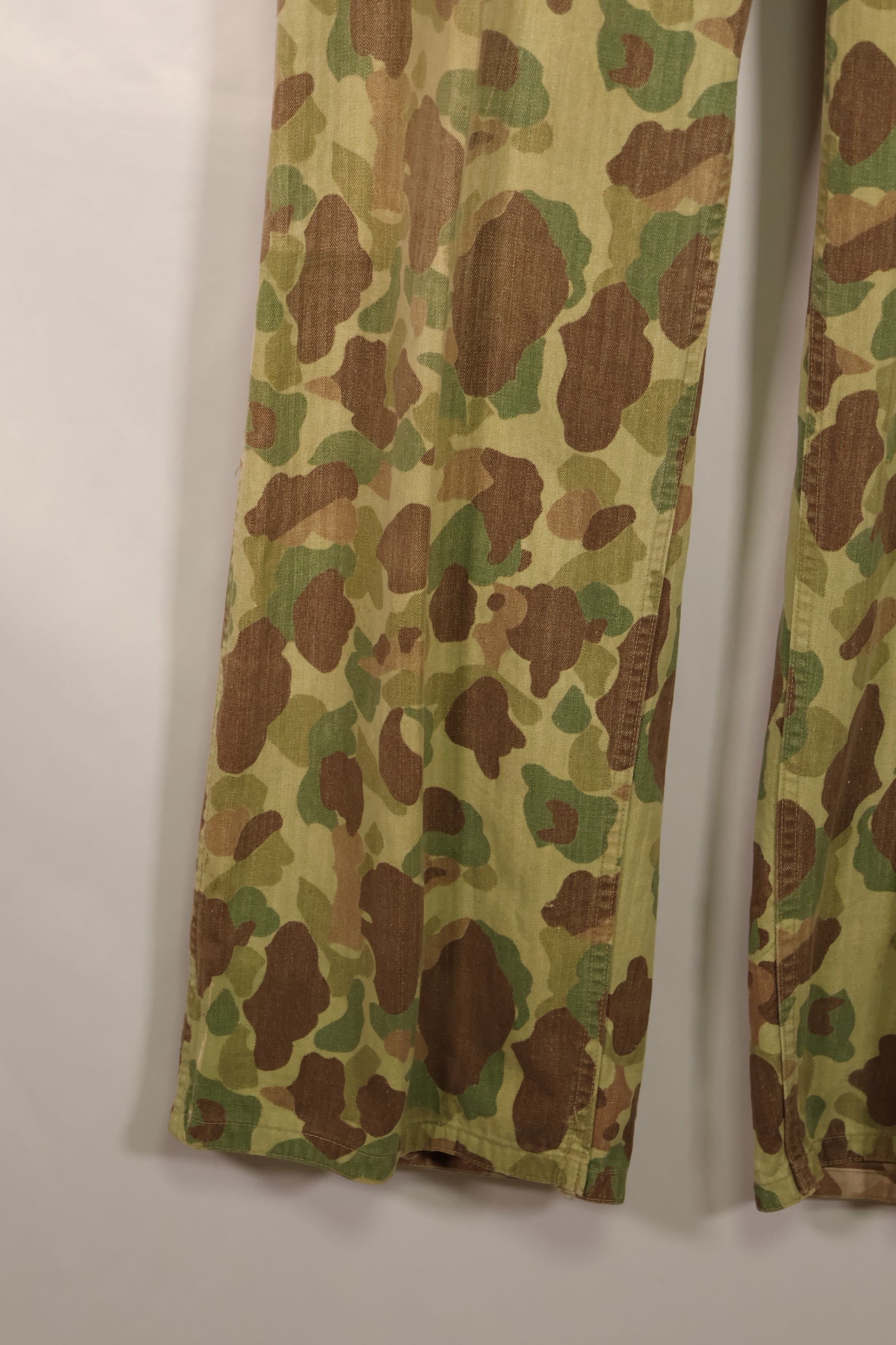 実物　WWII アメリカ海兵隊　P42　HBT　フロッグスキン迷彩　退色あり　中古品