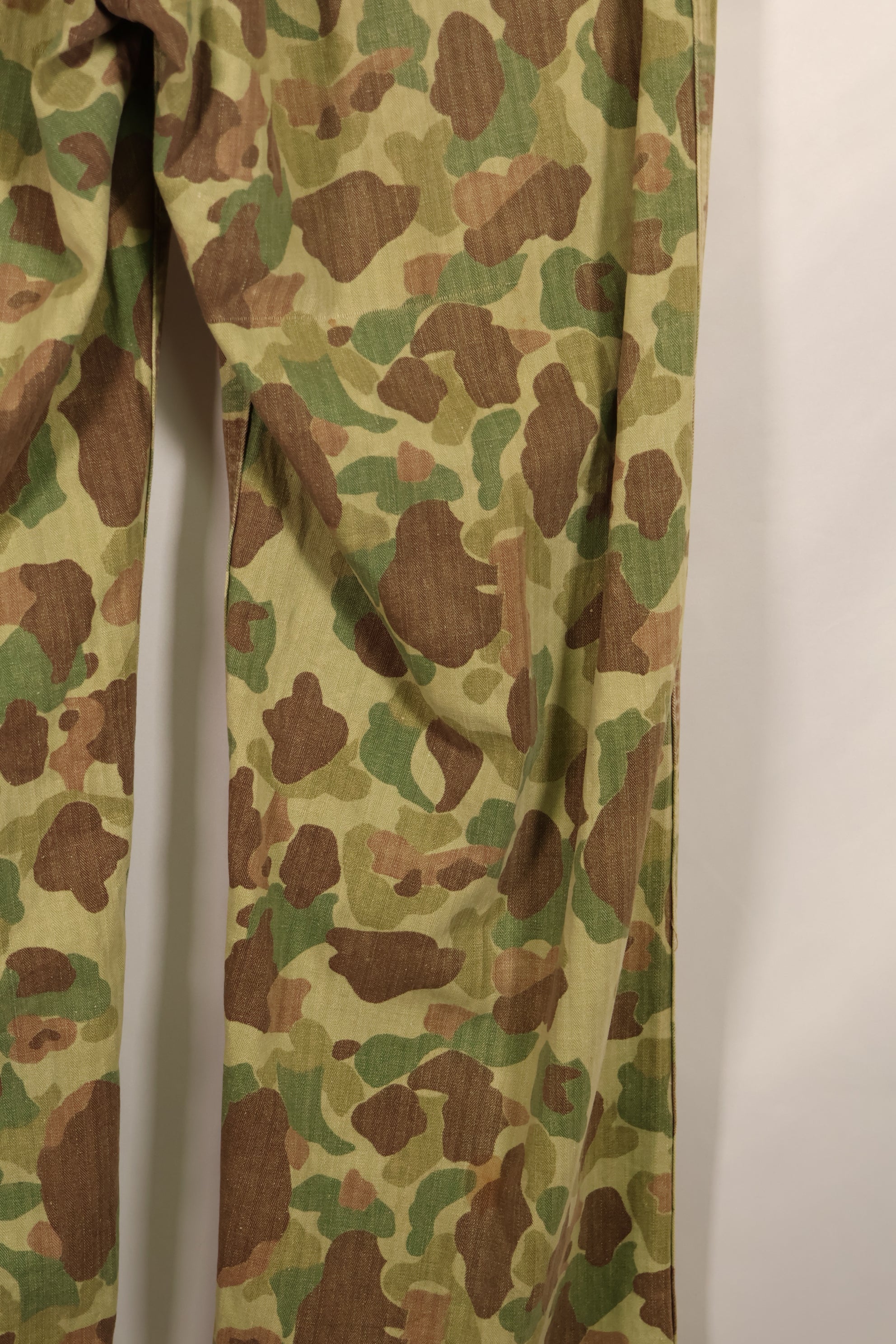 実物　WWII アメリカ海兵隊　P42　HBT　フロッグスキン迷彩　退色あり　中古品