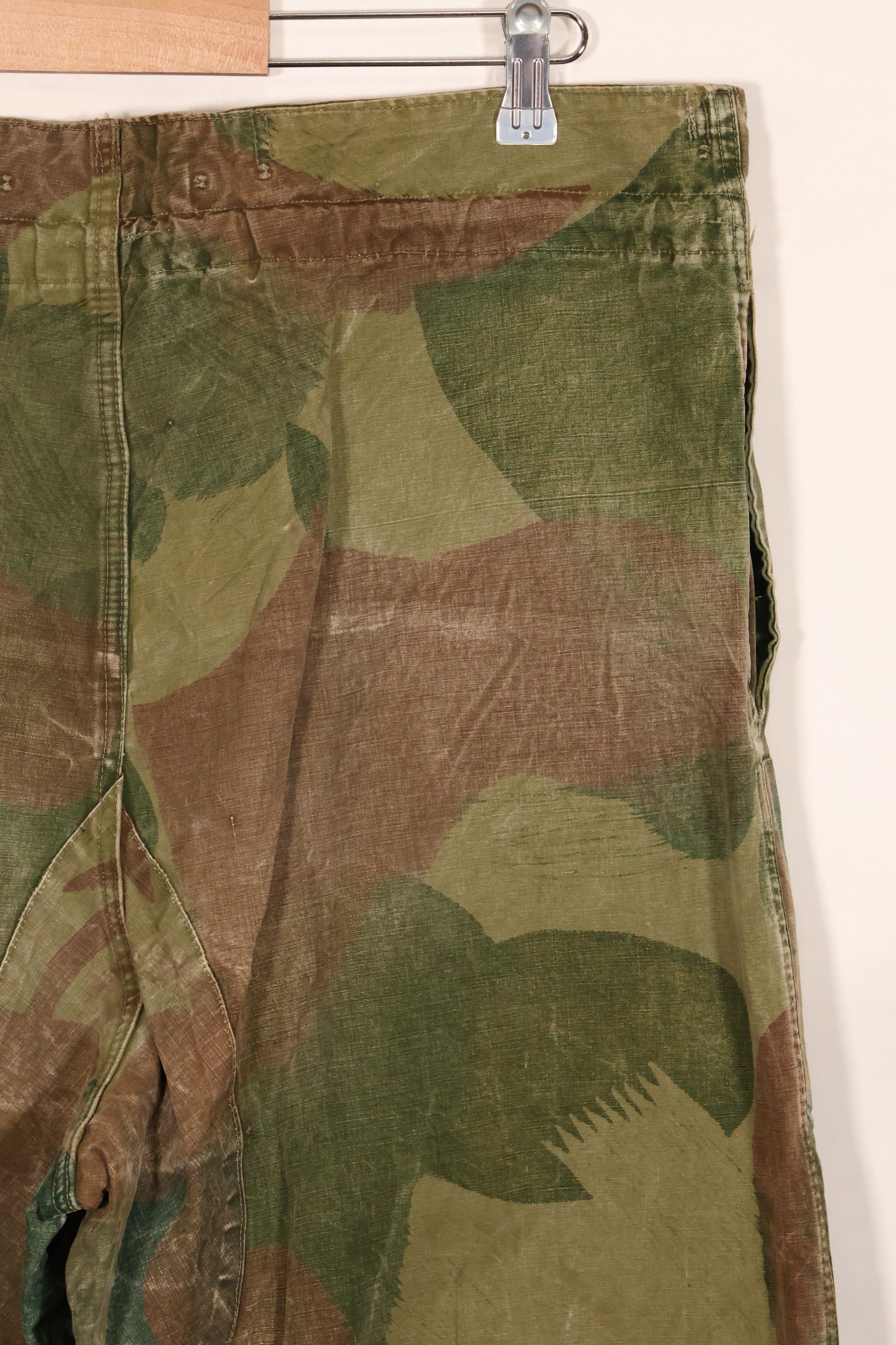 1956年　ベルギー軍　ブラッシュストローク迷彩　空挺パンツ　中古品　退色あり