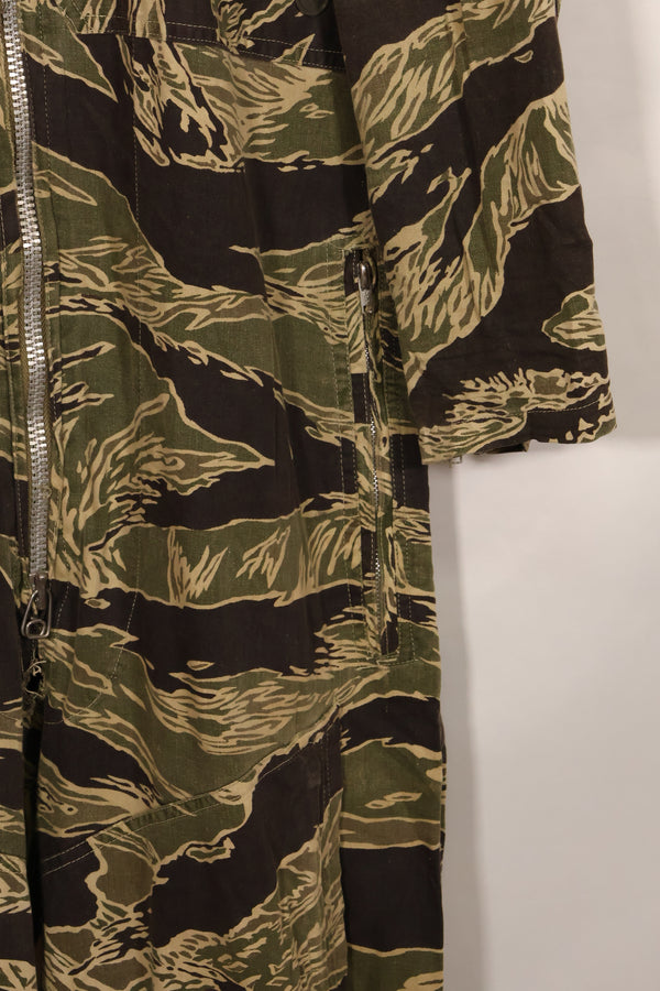 1960年代　42R  沖縄タイガーパターン　タイガーストライプ　フライトスーツ　中古品　ジッパー破損あり