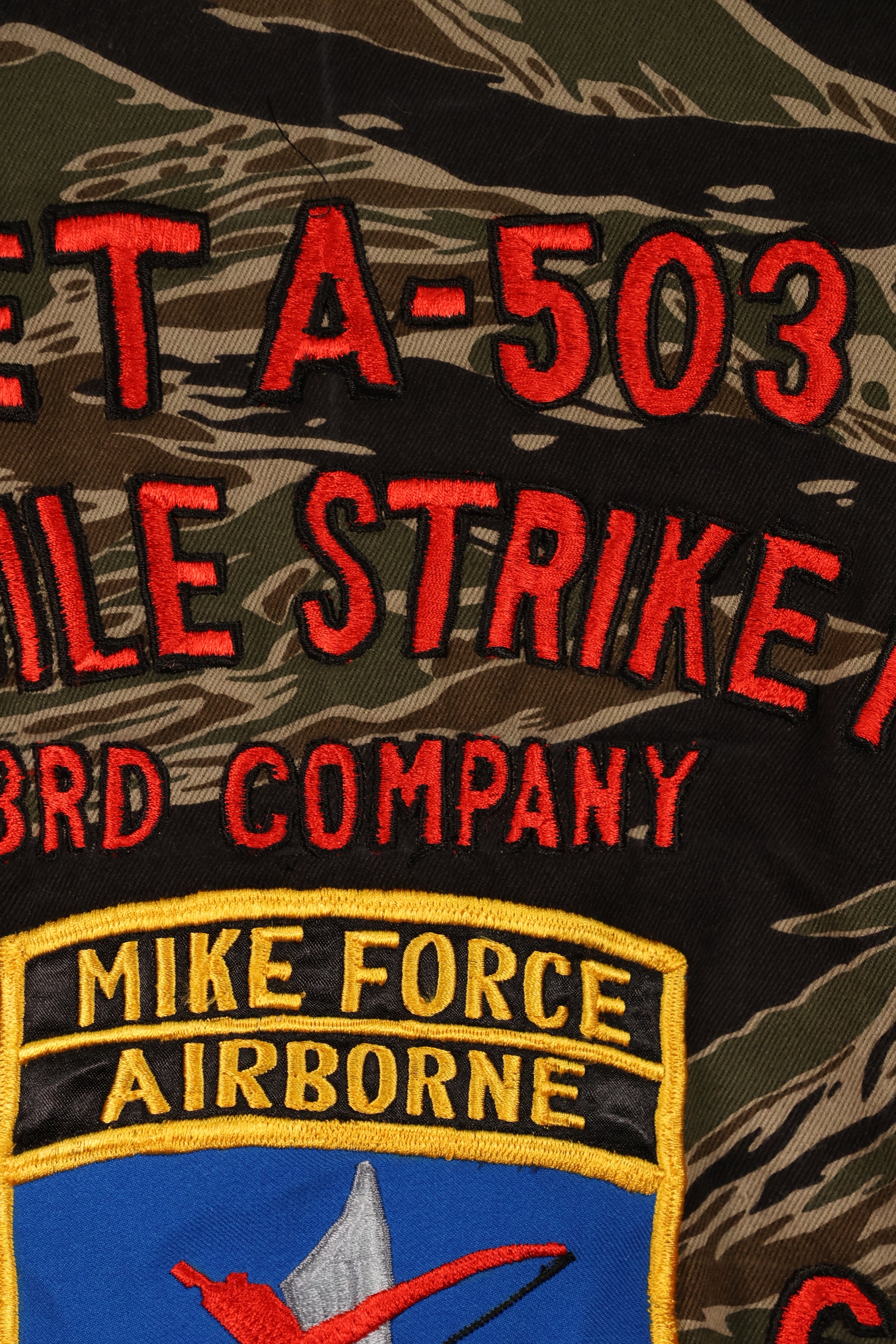 【限定生産品】レプリカ　沖縄 Mugi's 刺繍　MILITARIA 1911 シルバータイガー  USカットシャツ　ツアージャケット