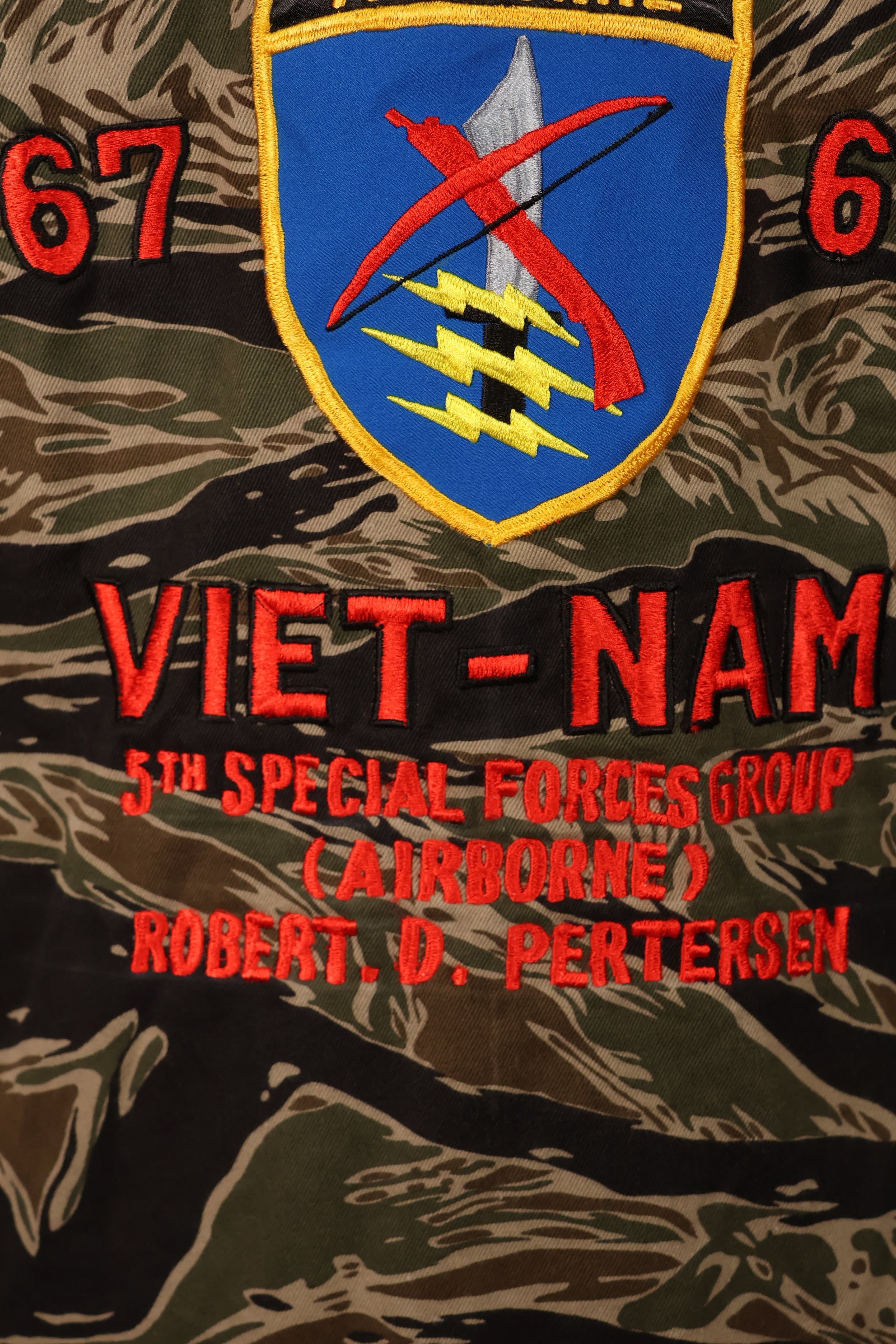 【限定生産品】レプリカ　沖縄 Mugi's 刺繍　MILITARIA 1911 シルバータイガー  USカットシャツ　ツアージャケット