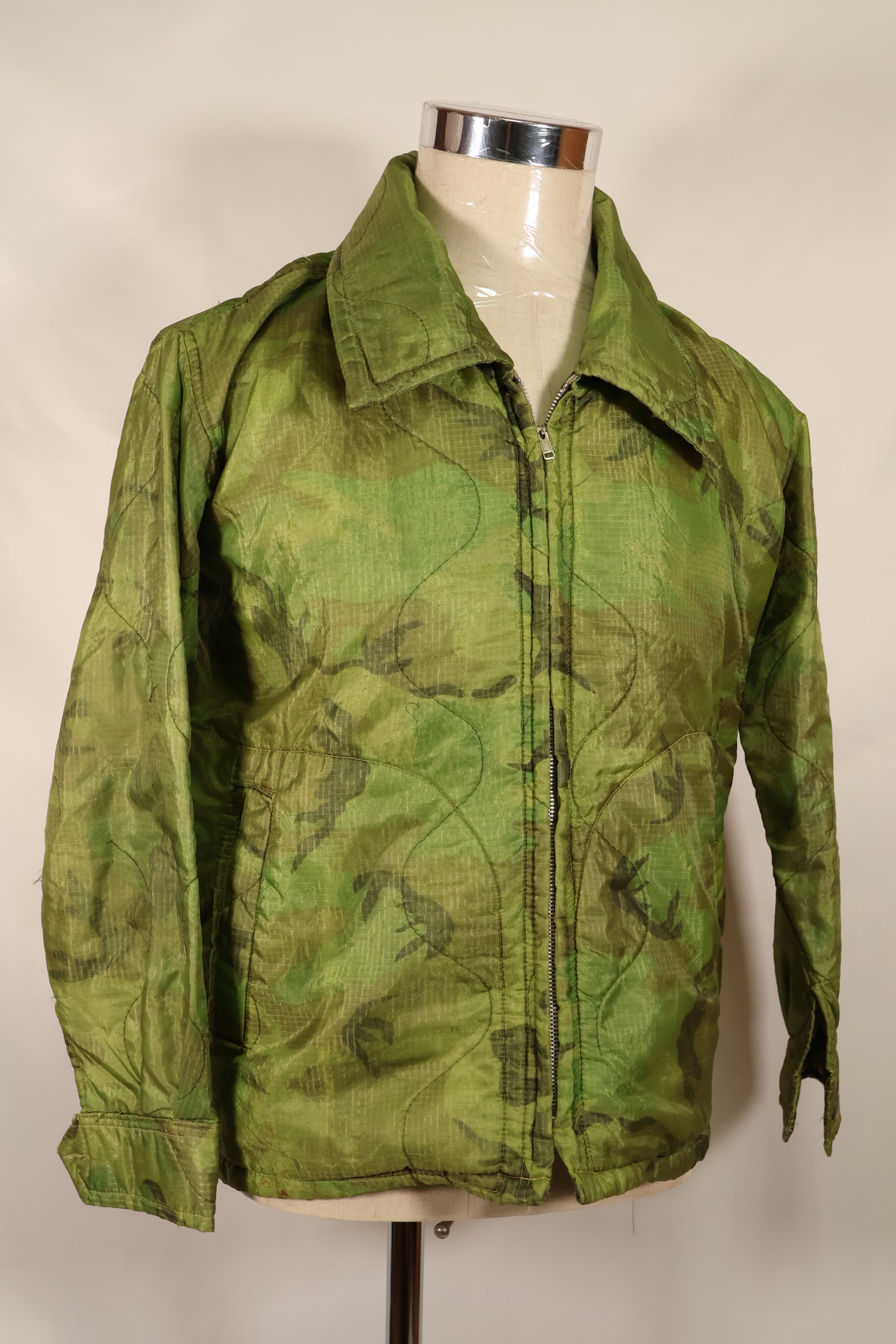 30% OFF [Limited Production] Okinawa Mugi's Embroidered Vietnam War Tour jacket Made of Real Poncho Liner