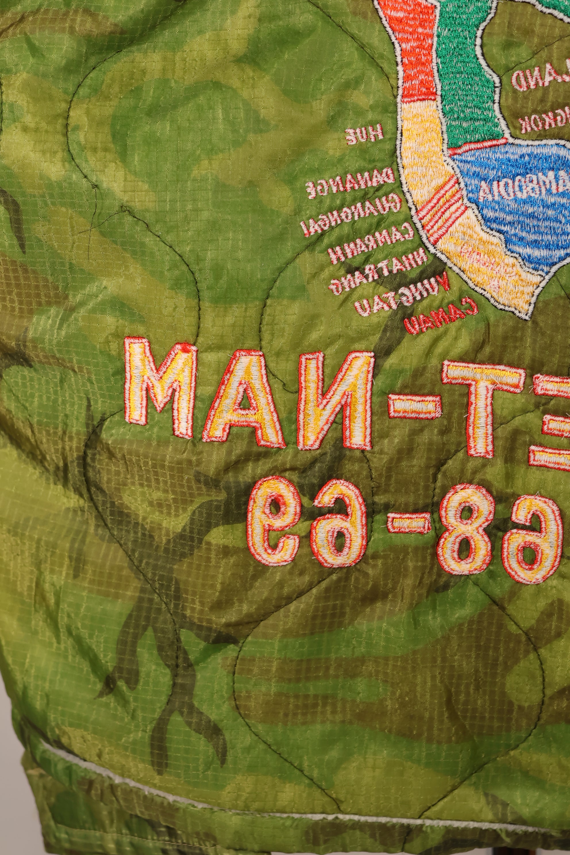 30% OFF [Limited Production] Okinawa Mugi's Embroidered Vietnam War Tour jacket Made of Real Poncho Liner