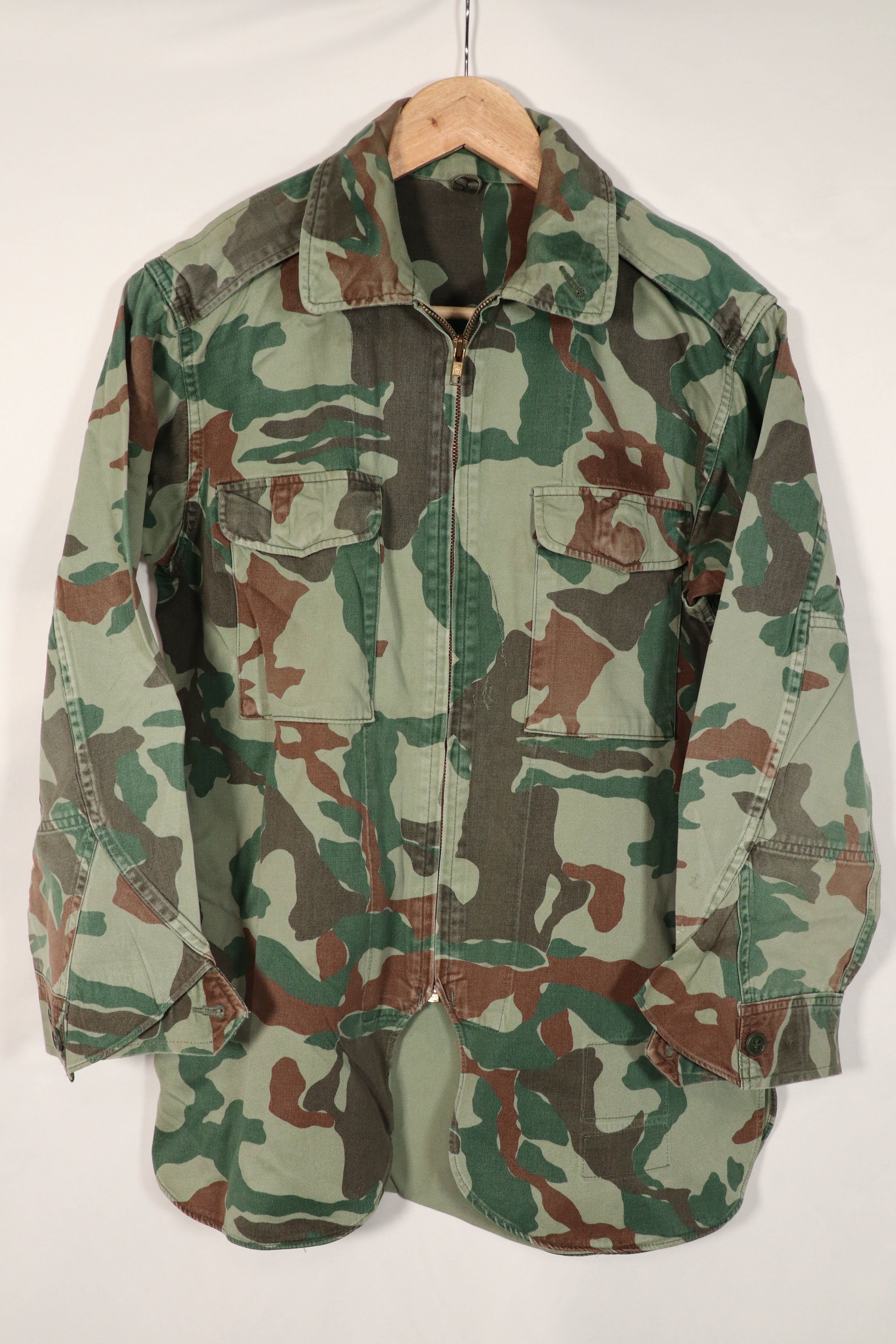 実物　日本国　陸上自衛隊　1980年代　熊笹迷彩　ジャケット　中古品　傷あり