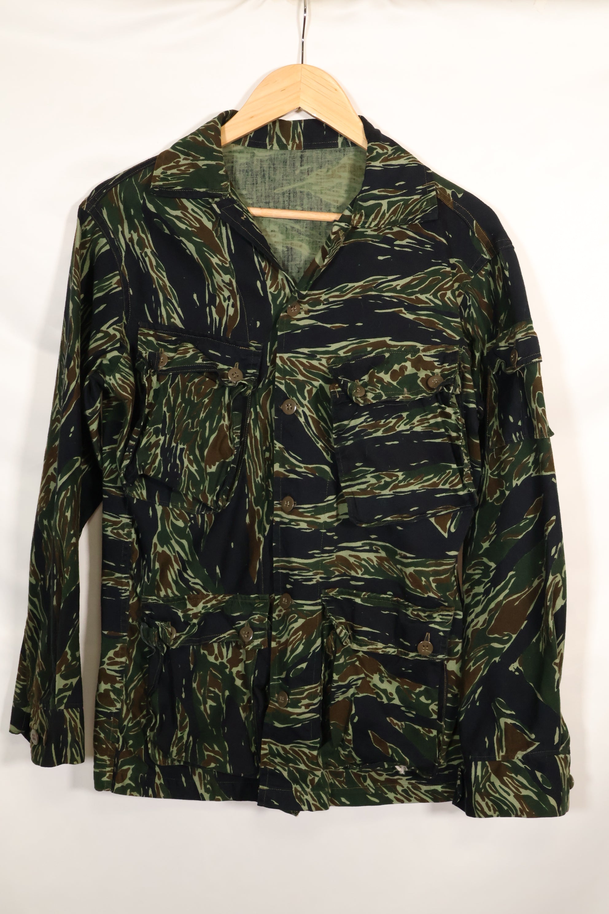 推定1970年代　シルバータイガー　タイガーストライプ　ジャケット　タイタイガー　中古品