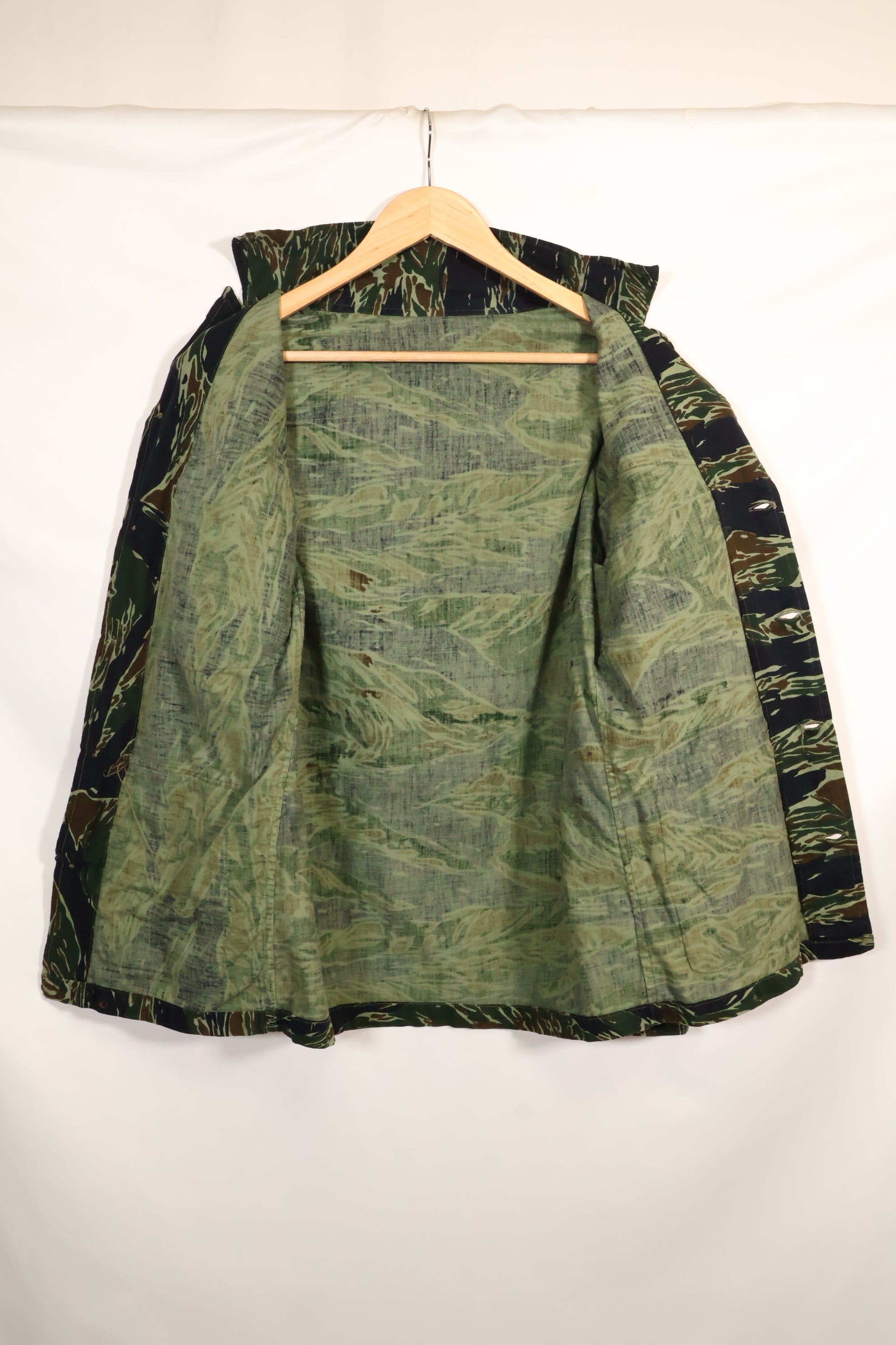 推定1970年代　シルバータイガー　タイガーストライプ　ジャケット　タイタイガー　中古品