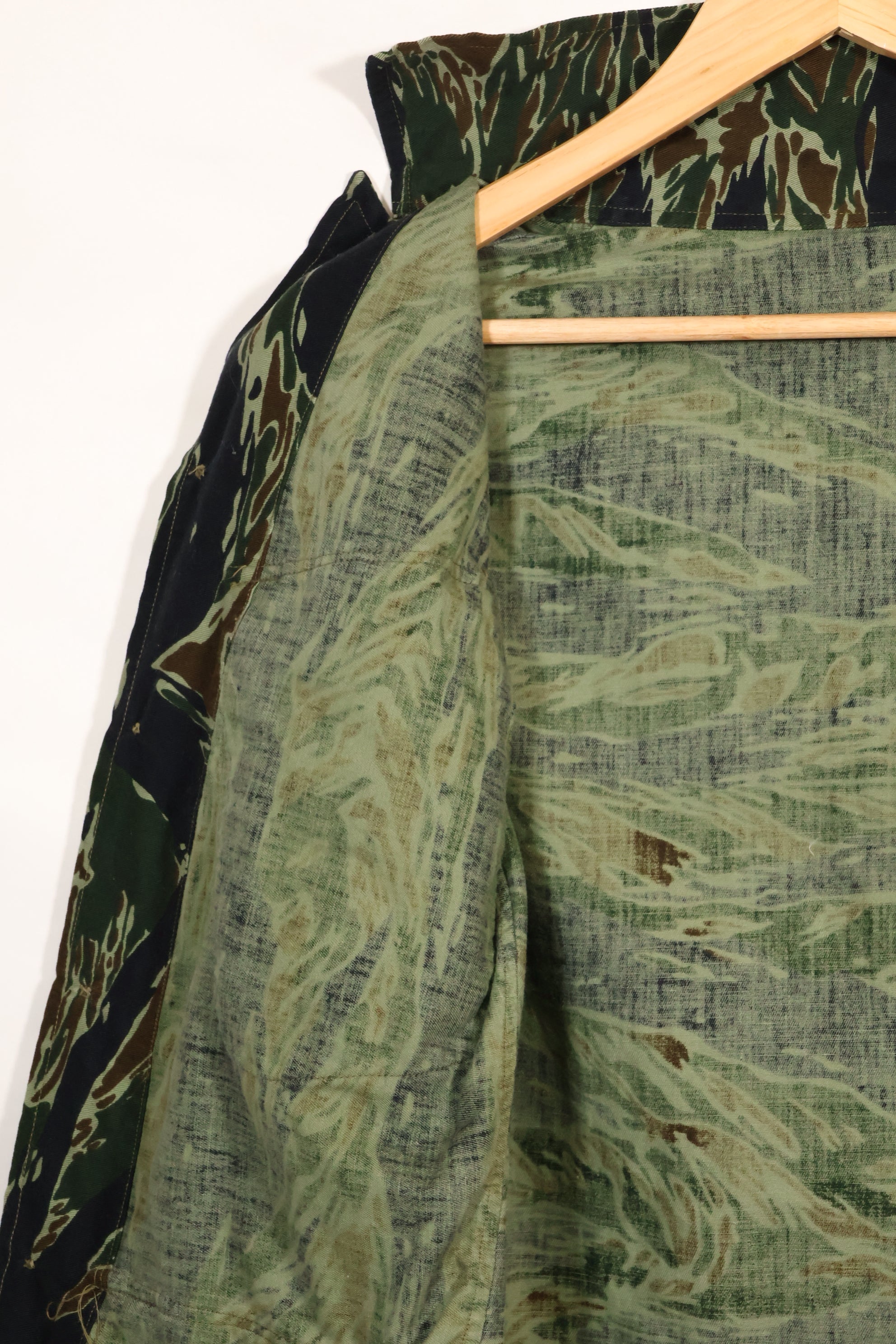 推定1970年代　シルバータイガー　タイガーストライプ　ジャケット　タイタイガー　中古品