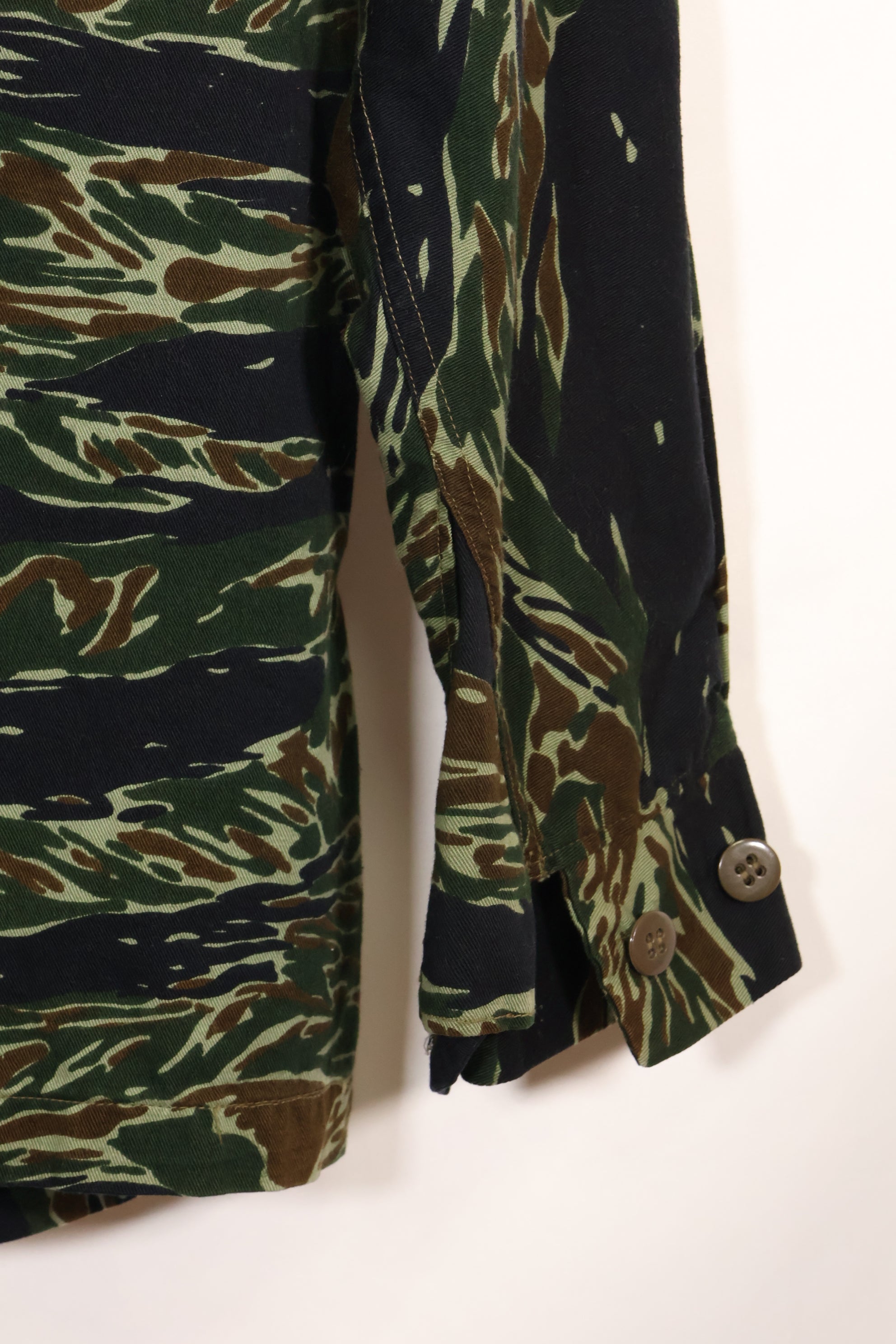 推定1970年代　シルバータイガー　タイガーストライプ　ジャケット　タイタイガー　中古品