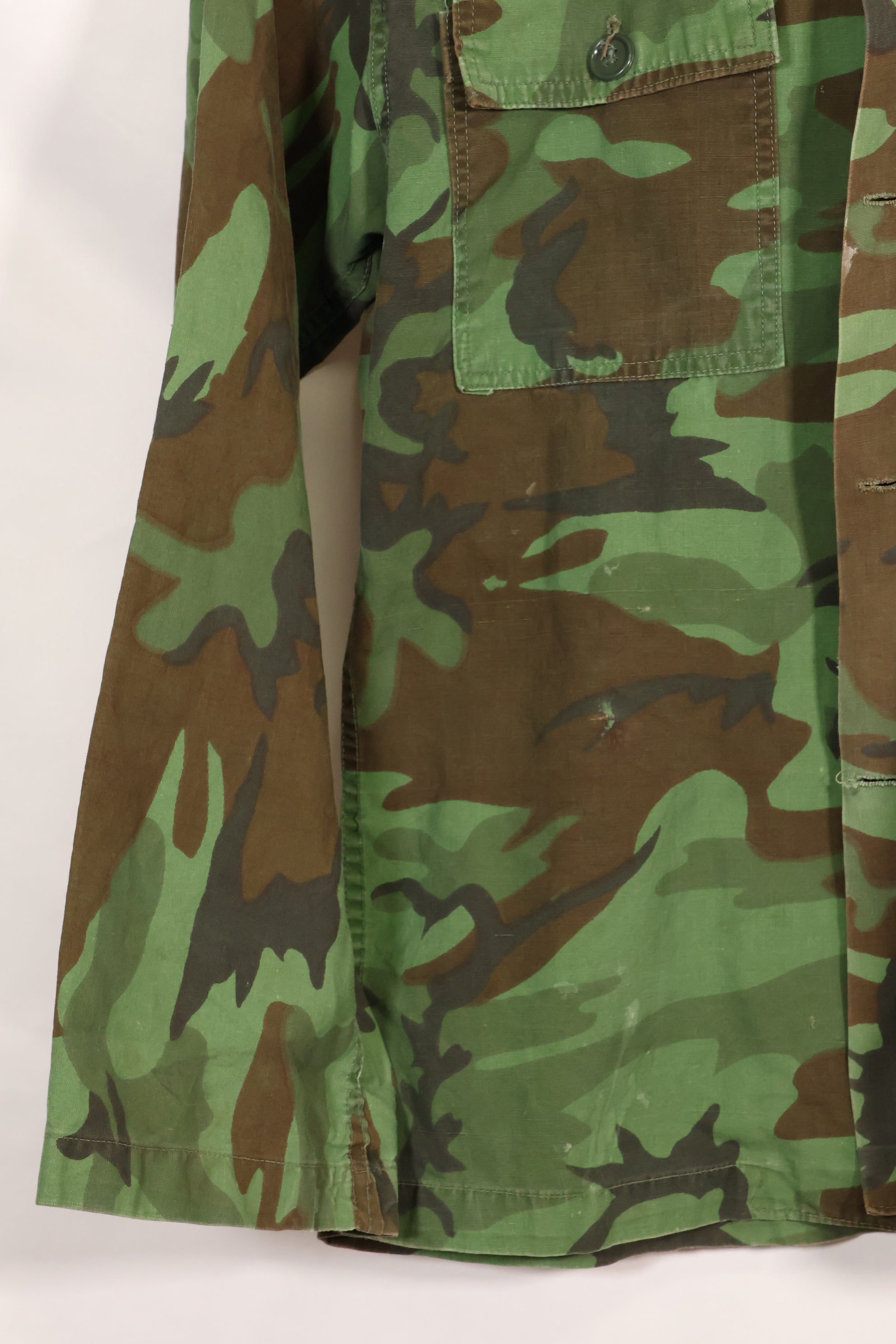 1960年代　ポップリン製　ARVN リーフ迷彩　シャツ　薄手生地　レア品　中古品
