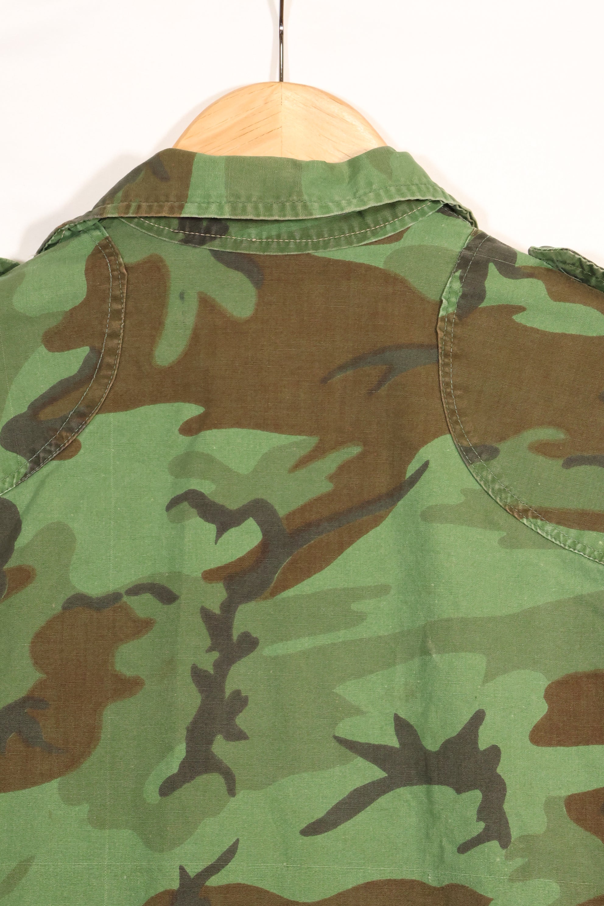 1960年代　ポップリン製　ARVN リーフ迷彩　シャツ　薄手生地　レア品　中古品