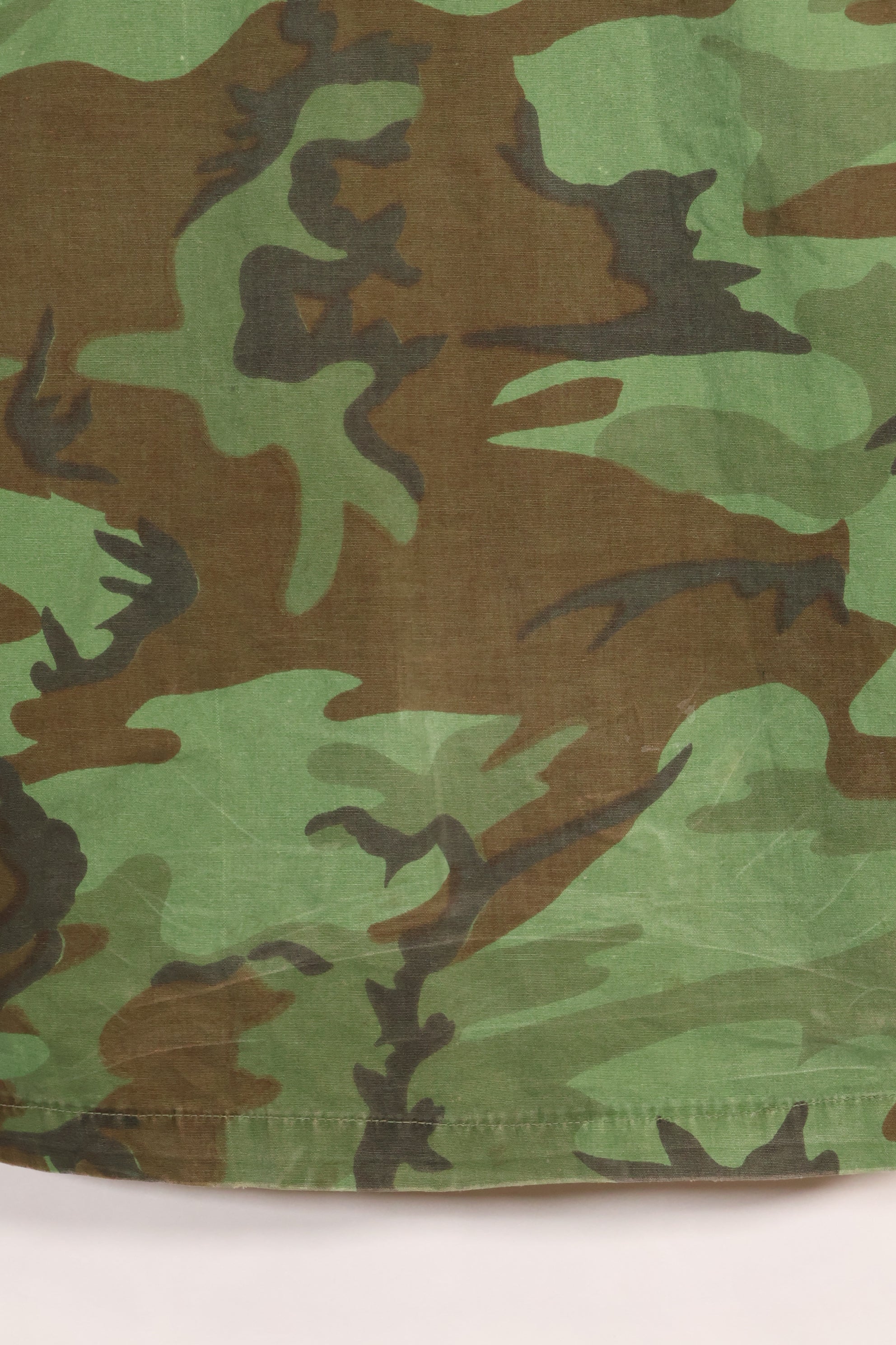 1960年代　ポップリン製　ARVN リーフ迷彩　シャツ　薄手生地　レア品　中古品