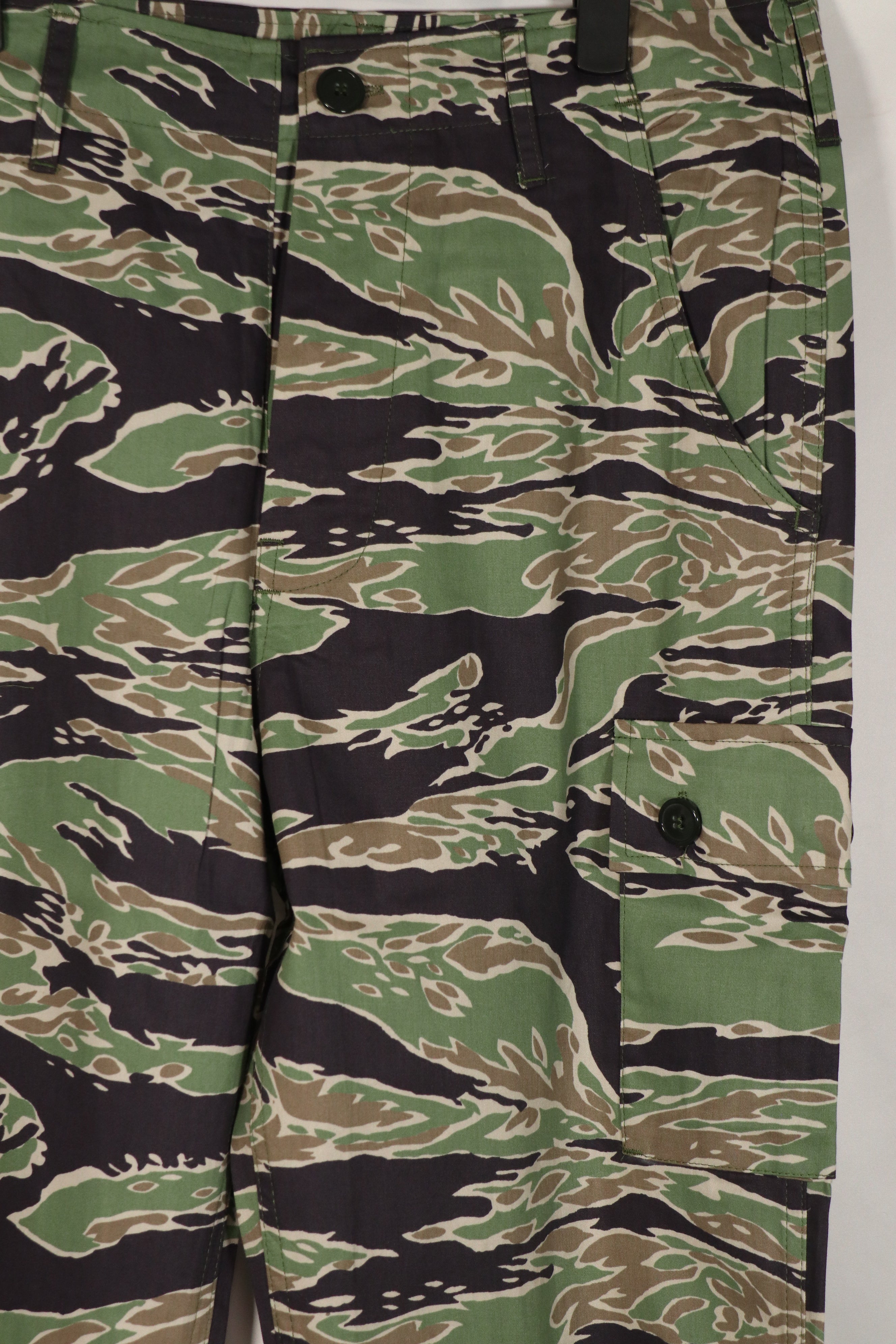 Replica Hong Kong Dragon Late Water Tiger Stripe Top and Bottom Set, very small production run