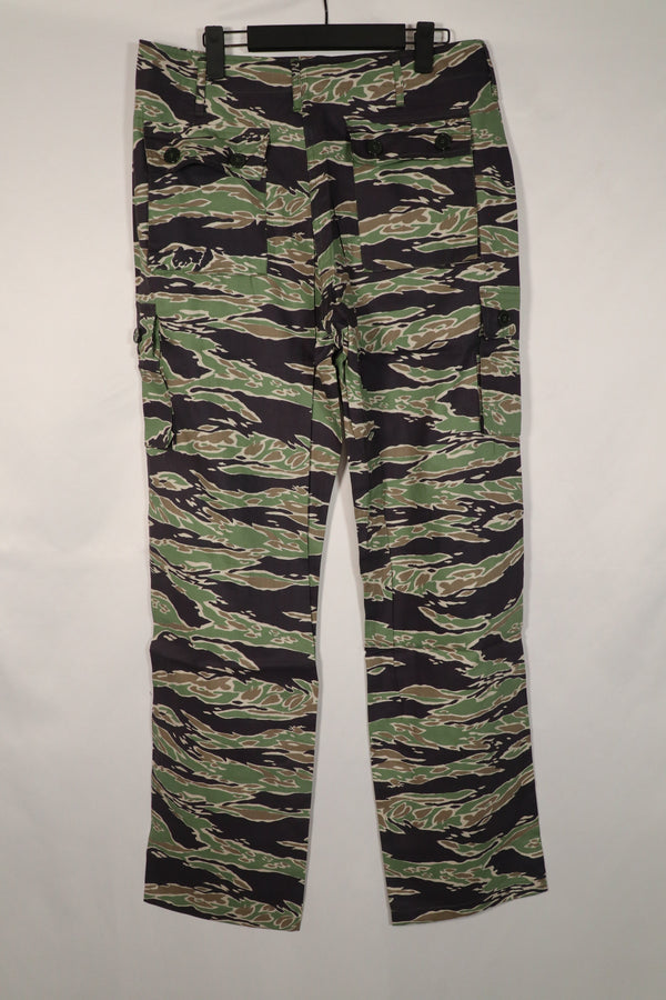 Replica Hong Kong Dragon Late Water Tiger Stripe Top and Bottom Set, very small production run