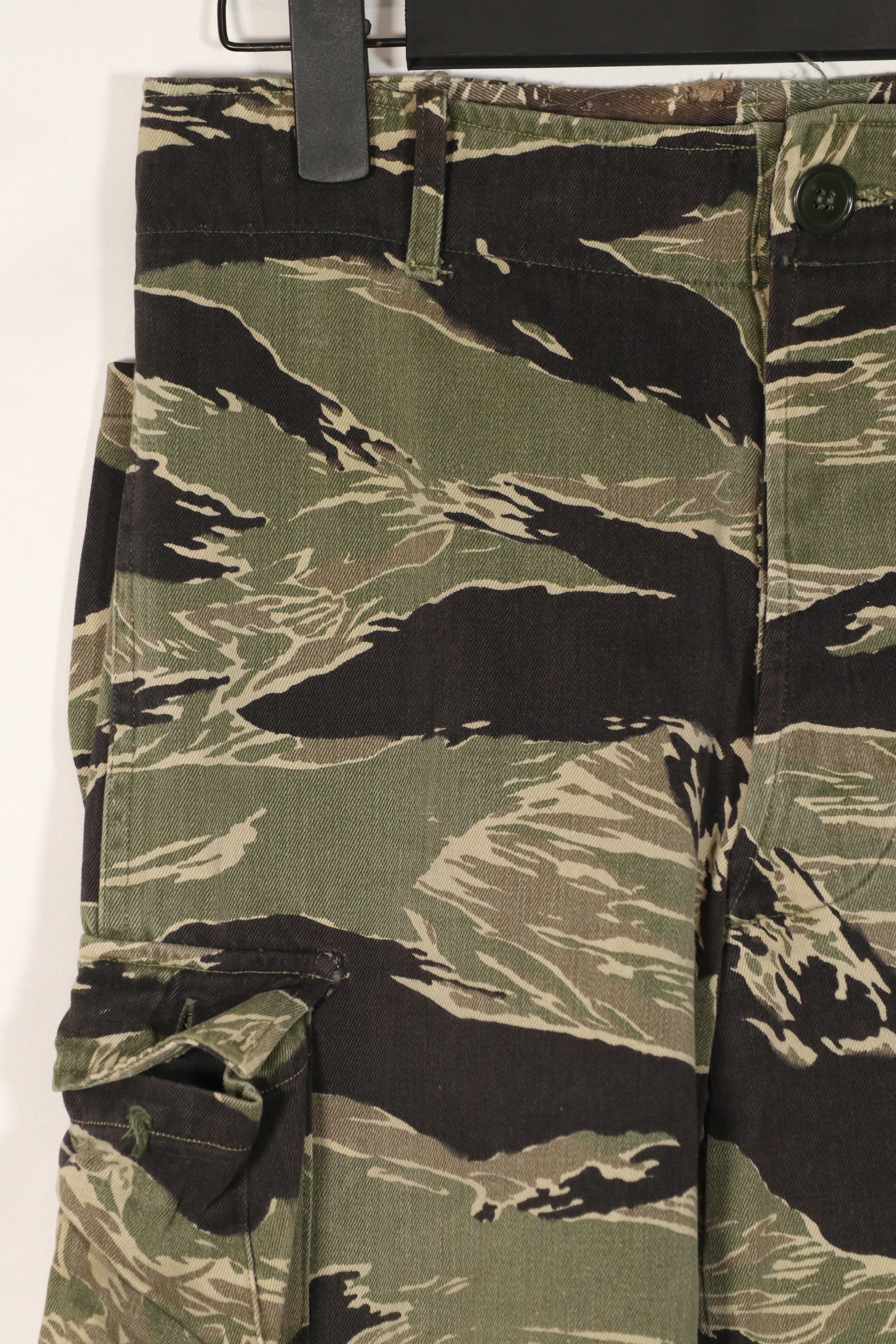 正品冲绳虎纹裤，AS码，小号，二手