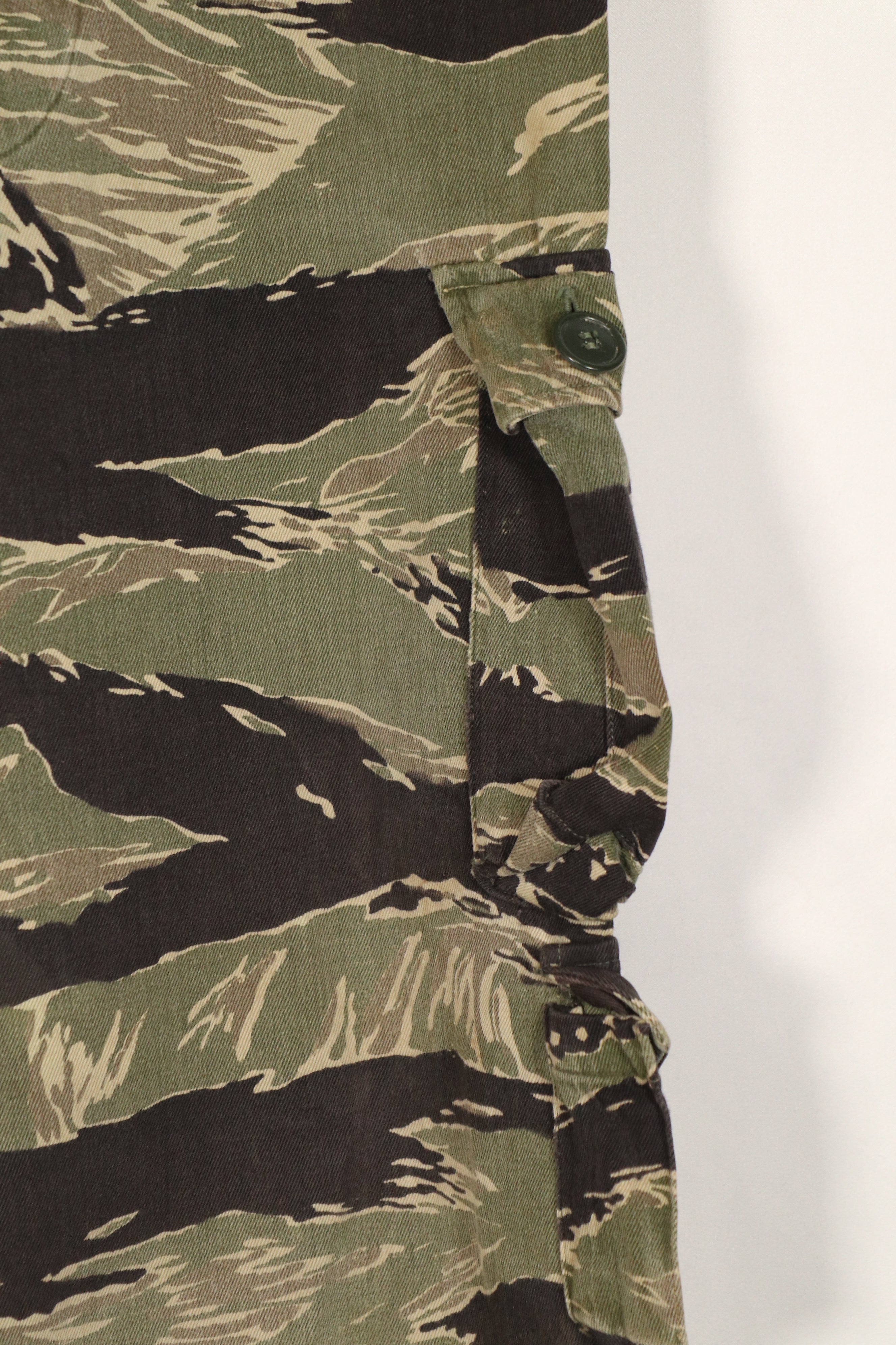 正品冲绳虎纹裤，AS码，小号，二手