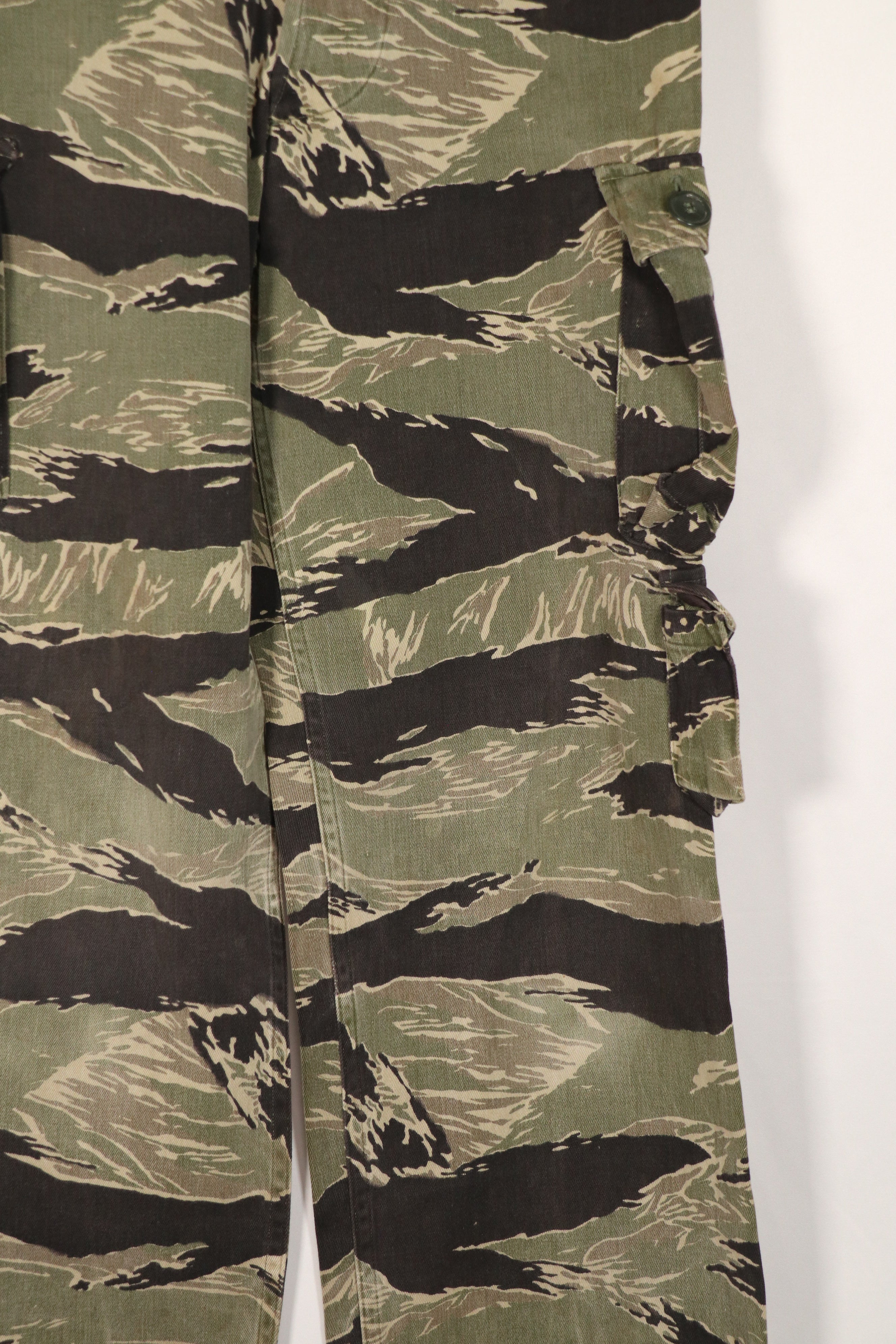 正品冲绳虎纹裤，AS码，小号，二手