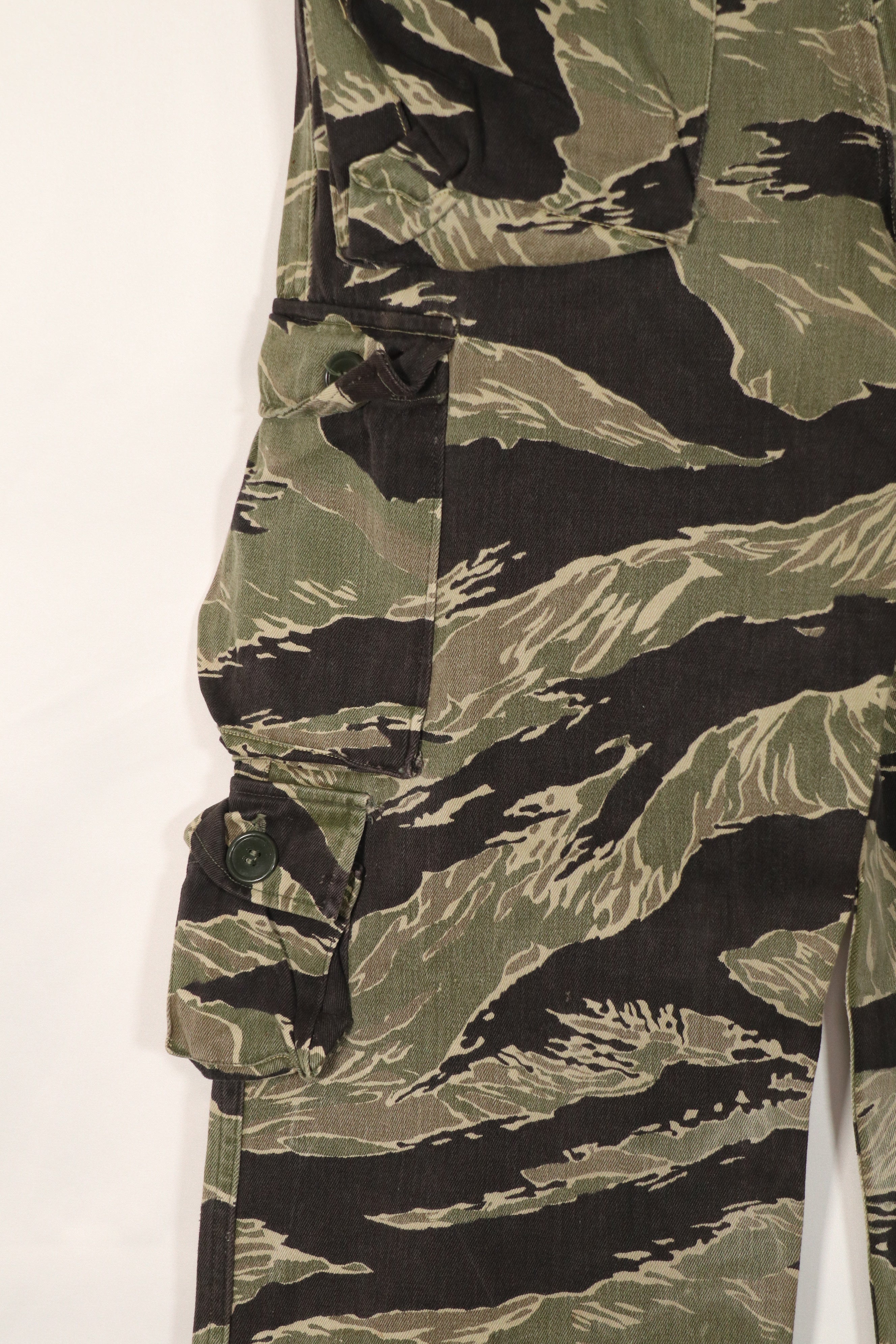 正品冲绳虎纹裤，AS码，小号，二手