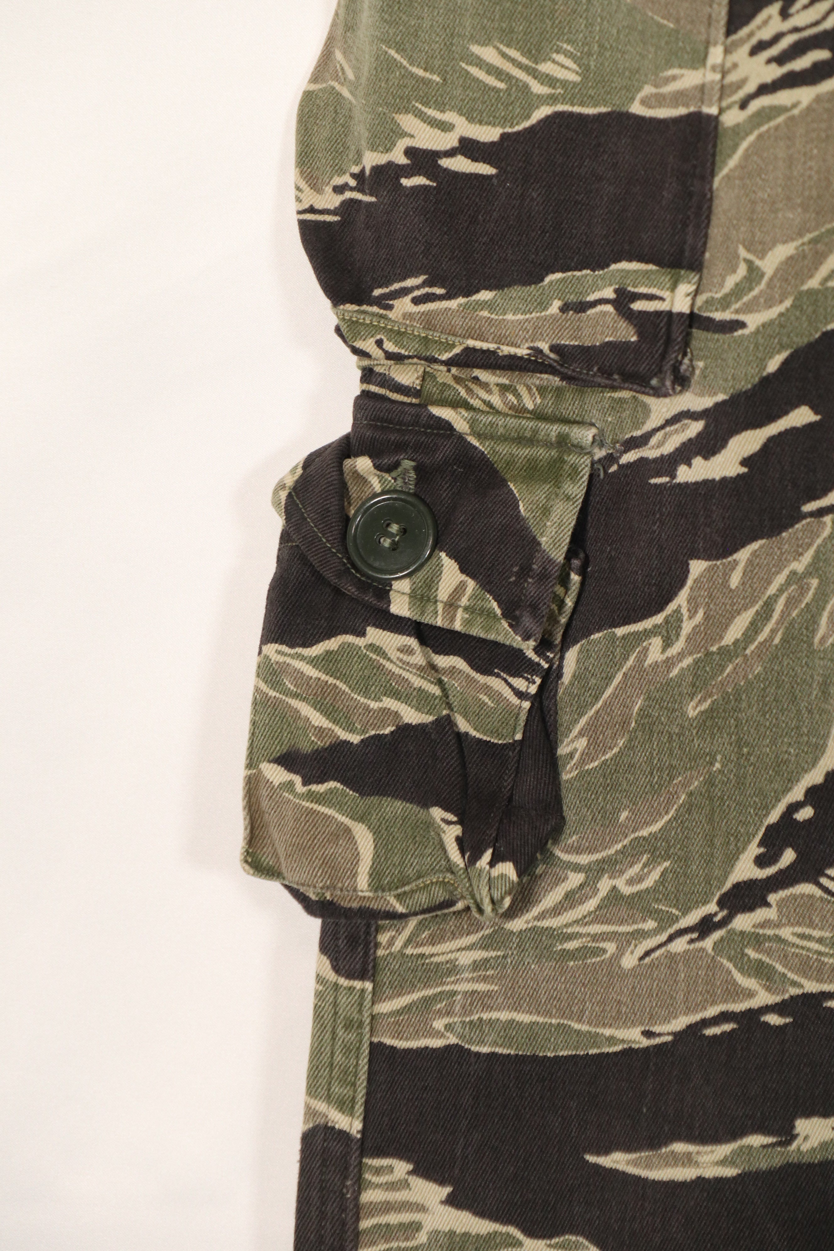 正品冲绳虎纹裤，AS码，小号，二手