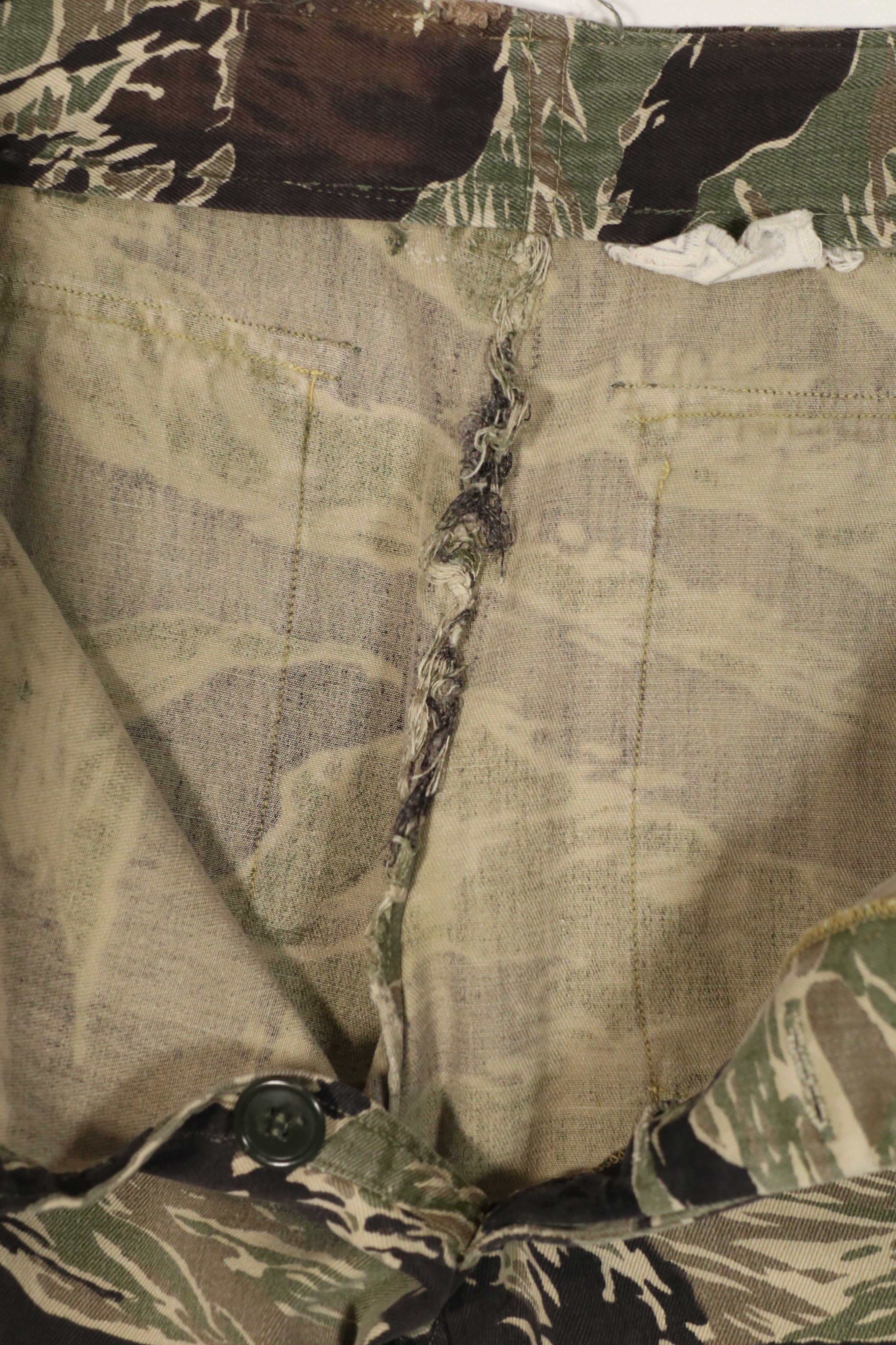 正品冲绳虎纹裤，AS码，小号，二手