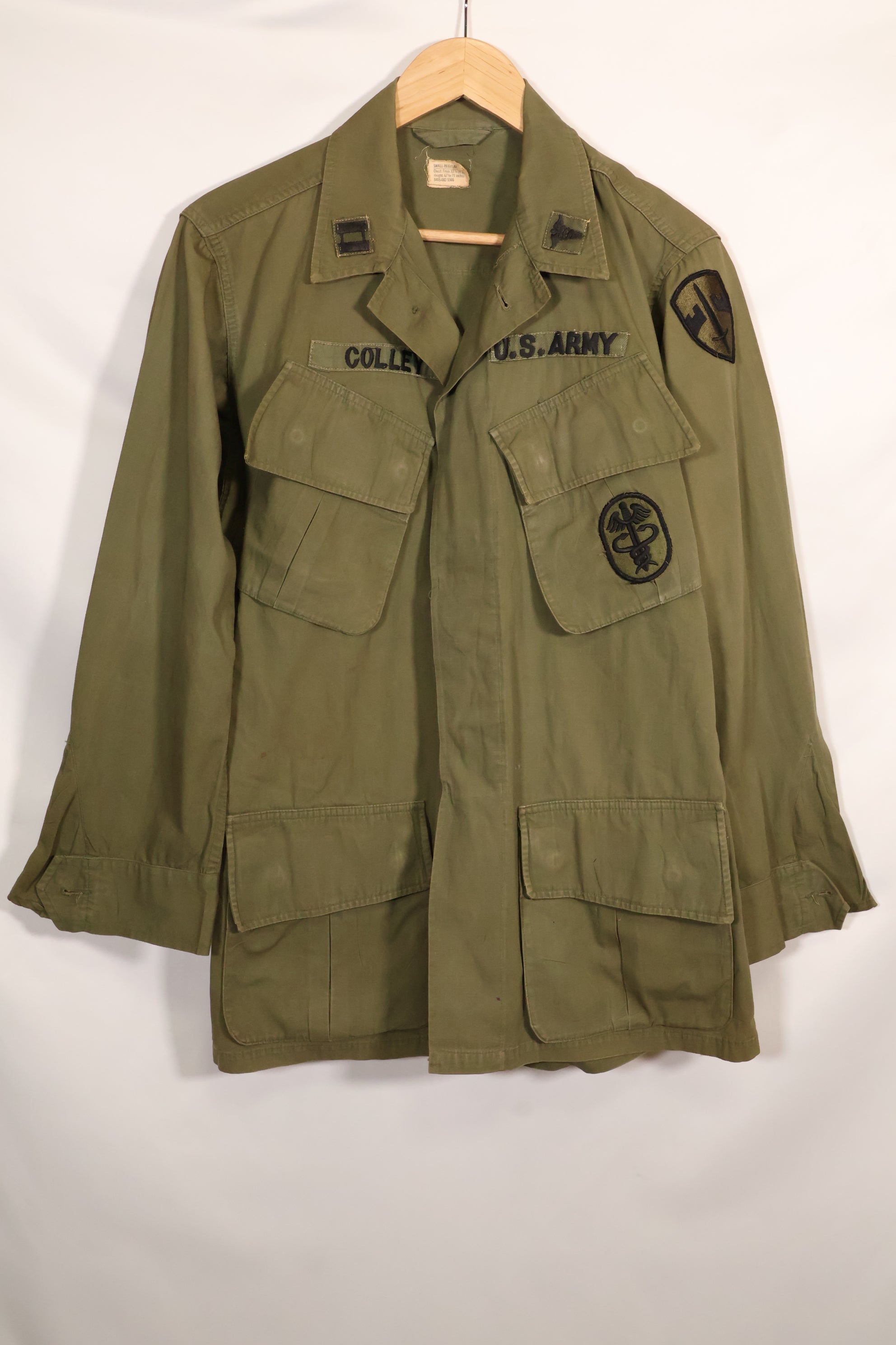 1966-67 S-R 3rd Model Jungle Fatigue Jacket MACV Medic with first patch used