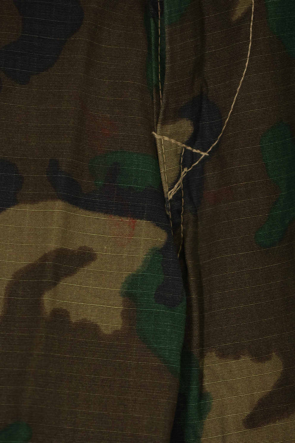 映画会社衣装　実物生地　ARVN　ERDL迷彩　上下セット　未使用品