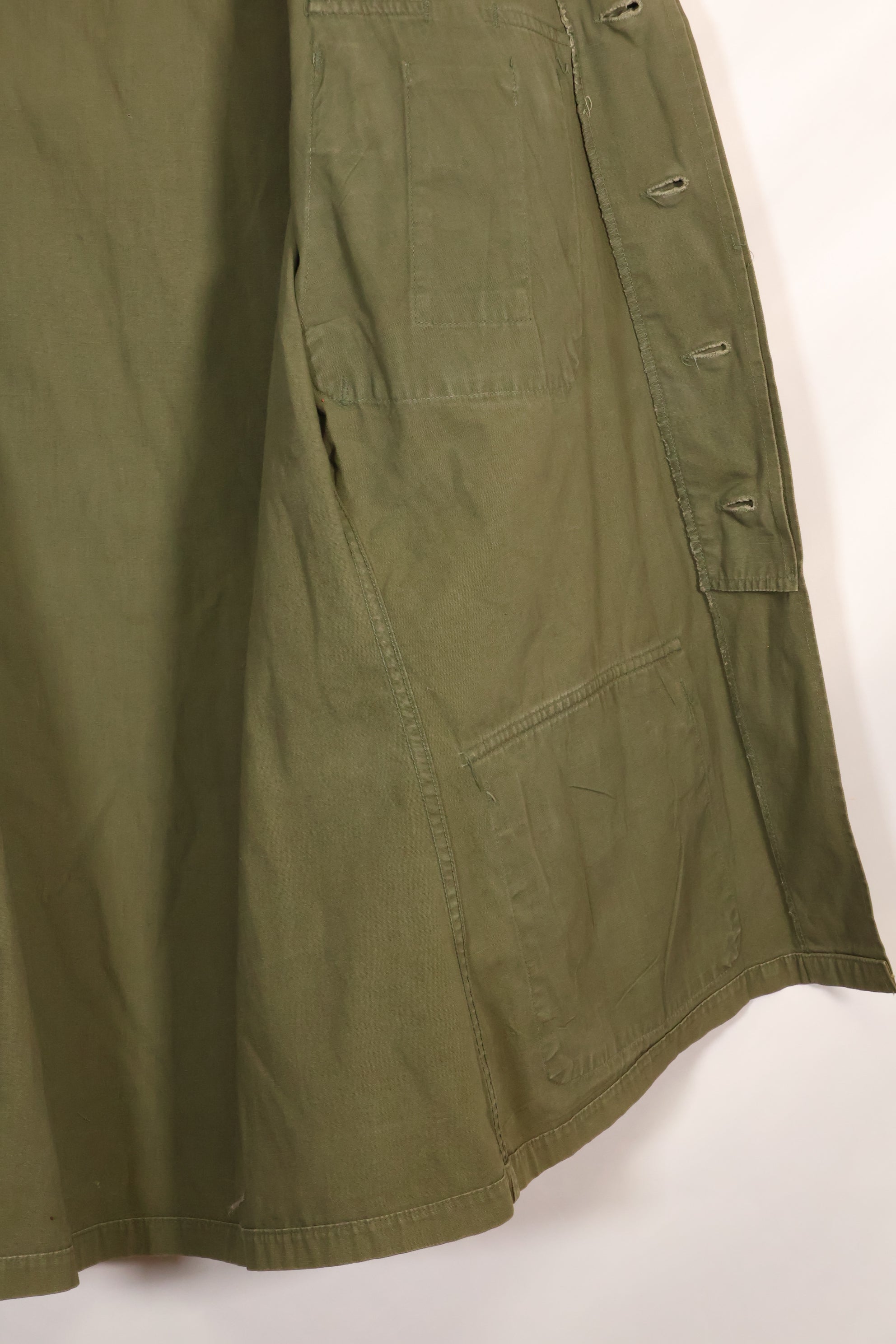 1966-67 S-R 3rd Model Jungle Fatigue Jacket MACV Medic with first patch used