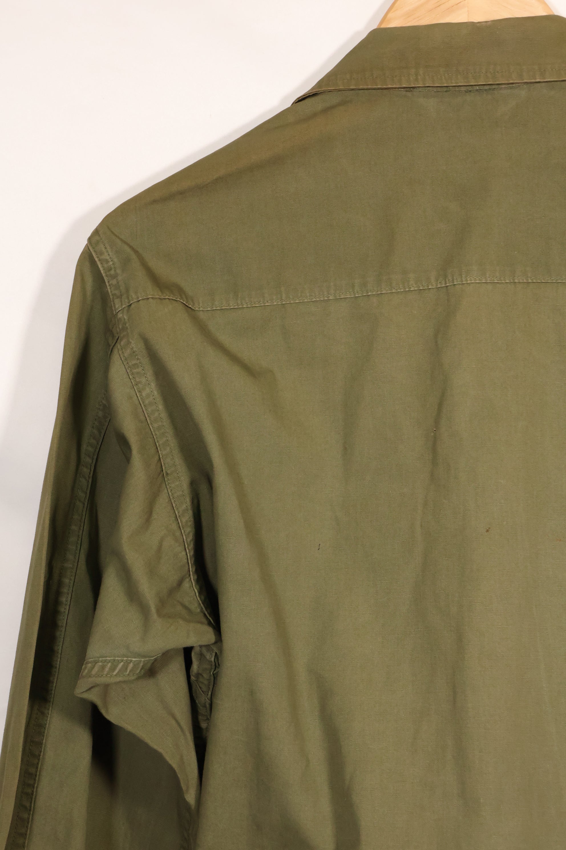 1966-67 S-R 3rd Model Jungle Fatigue Jacket MACV Medic with first patch used