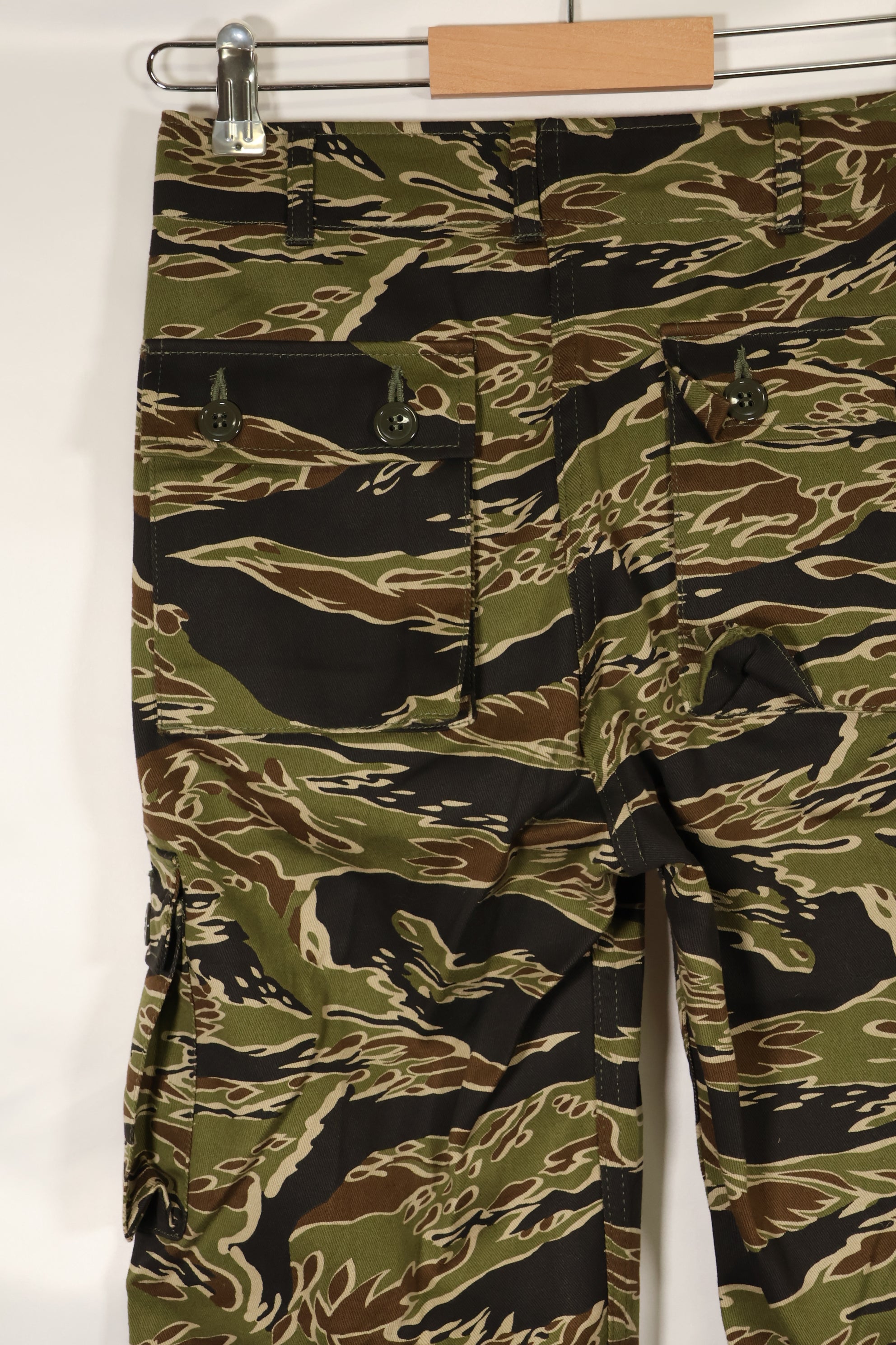 2024 US-XS MILITARIA 1911 Early Gold Tiger US Cut Pants Sample Used