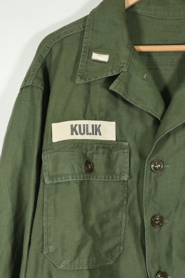 正品 OG-107 实用衬衫，早期批次，二手，臂章已修复。