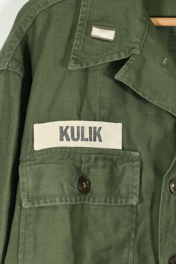 正品 OG-107 实用衬衫，早期批次，二手，臂章已修复。