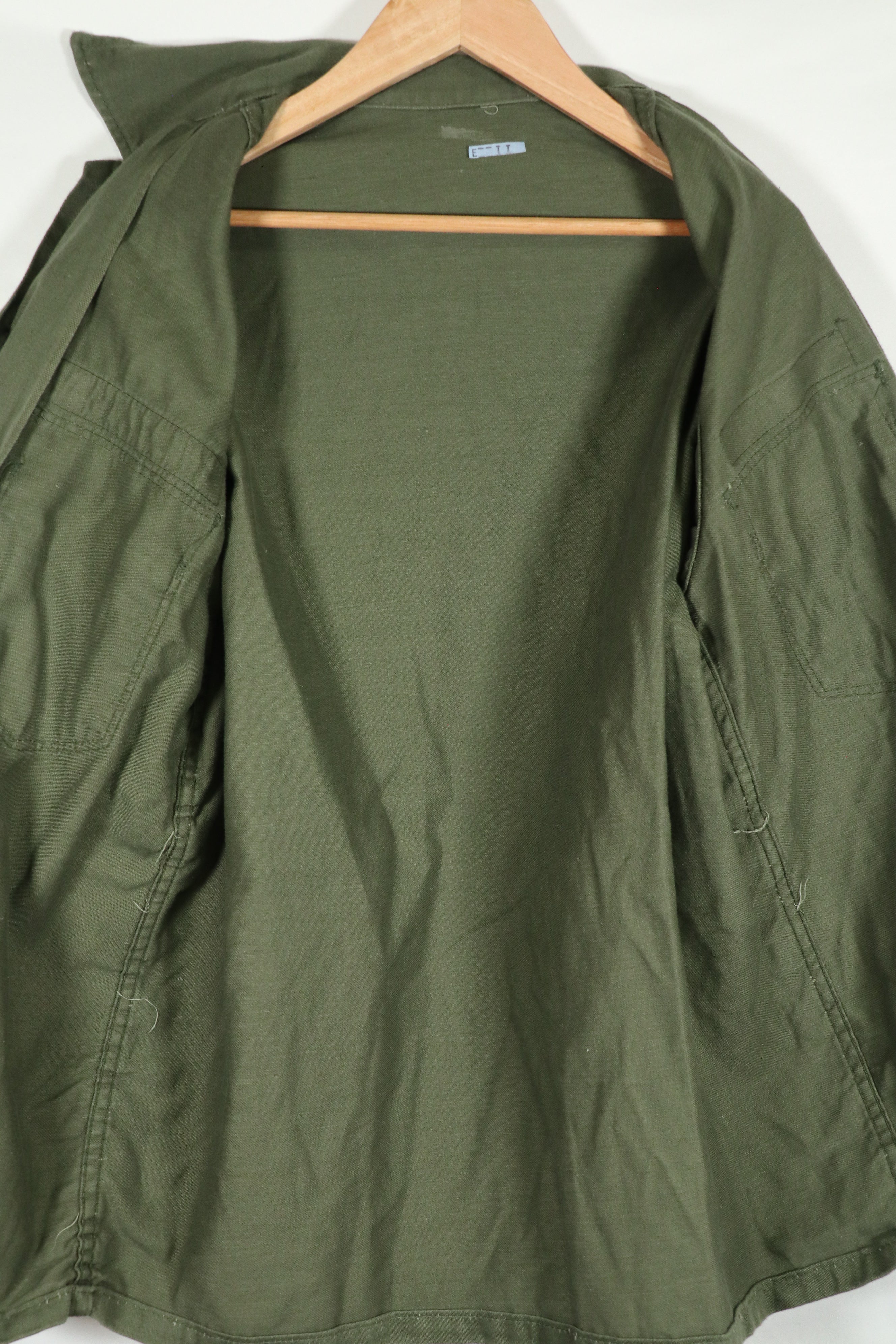 正品 OG-107 多功能衬衫，臂章已修复，状况良好，二手