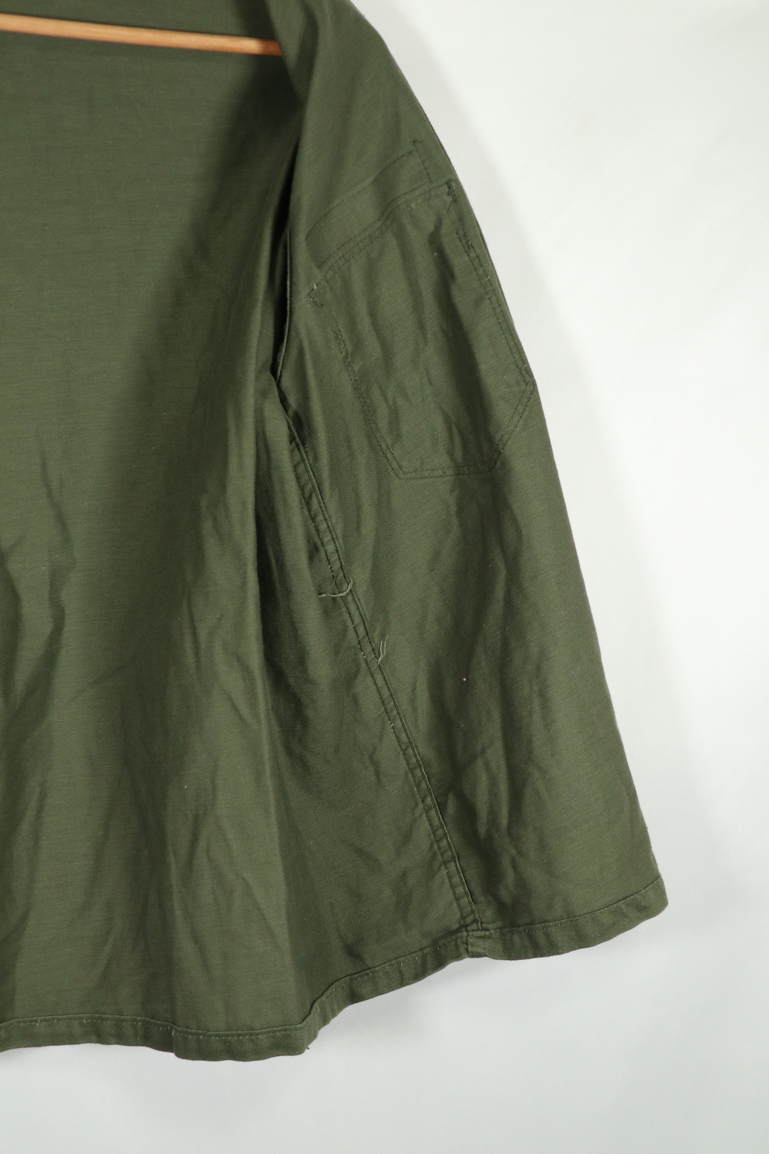 正品 OG-107 多功能衬衫，臂章已修复，状况良好，二手